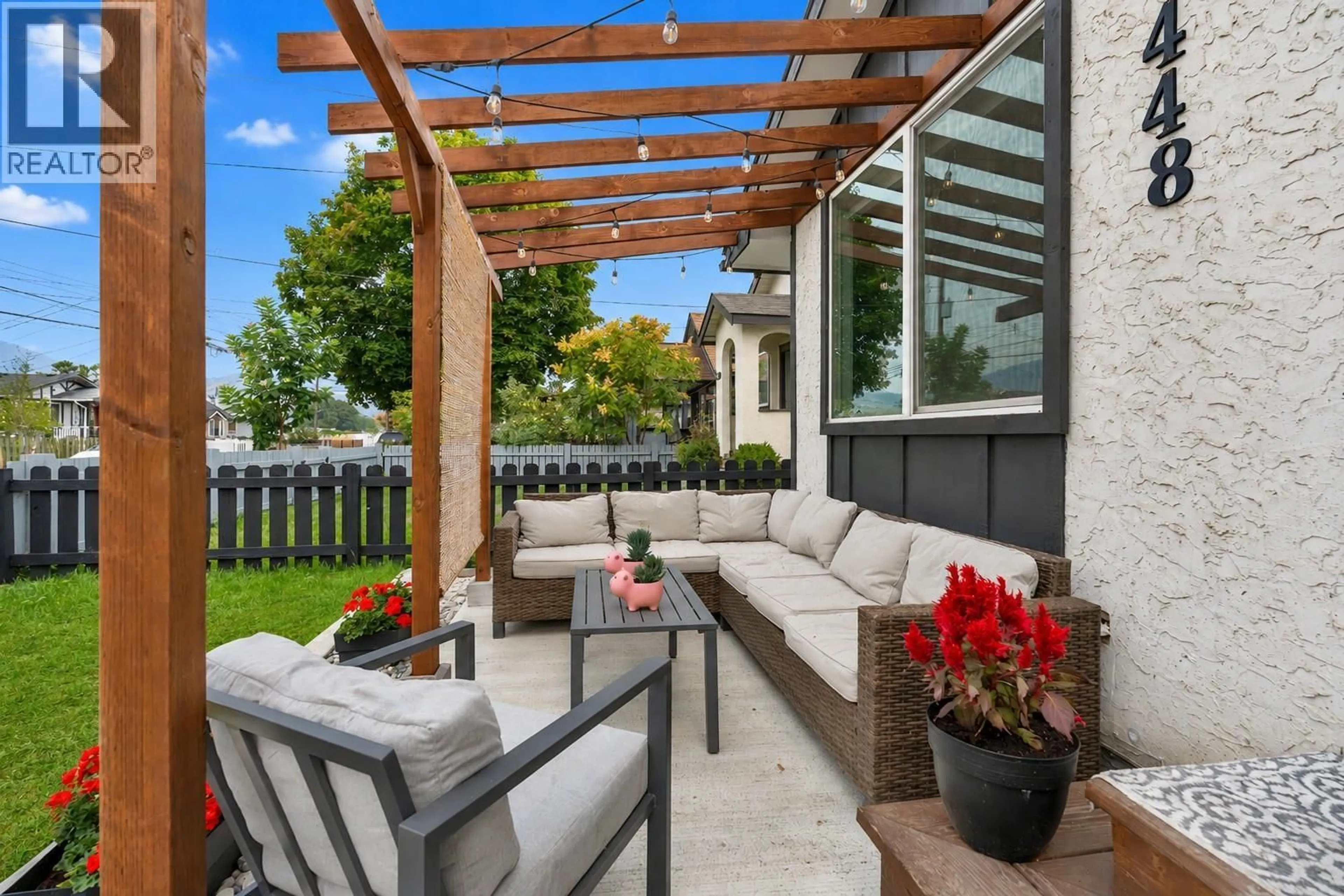 Patio, street for 448 CARIBOU STREET, Penticton British Columbia V2A5W6