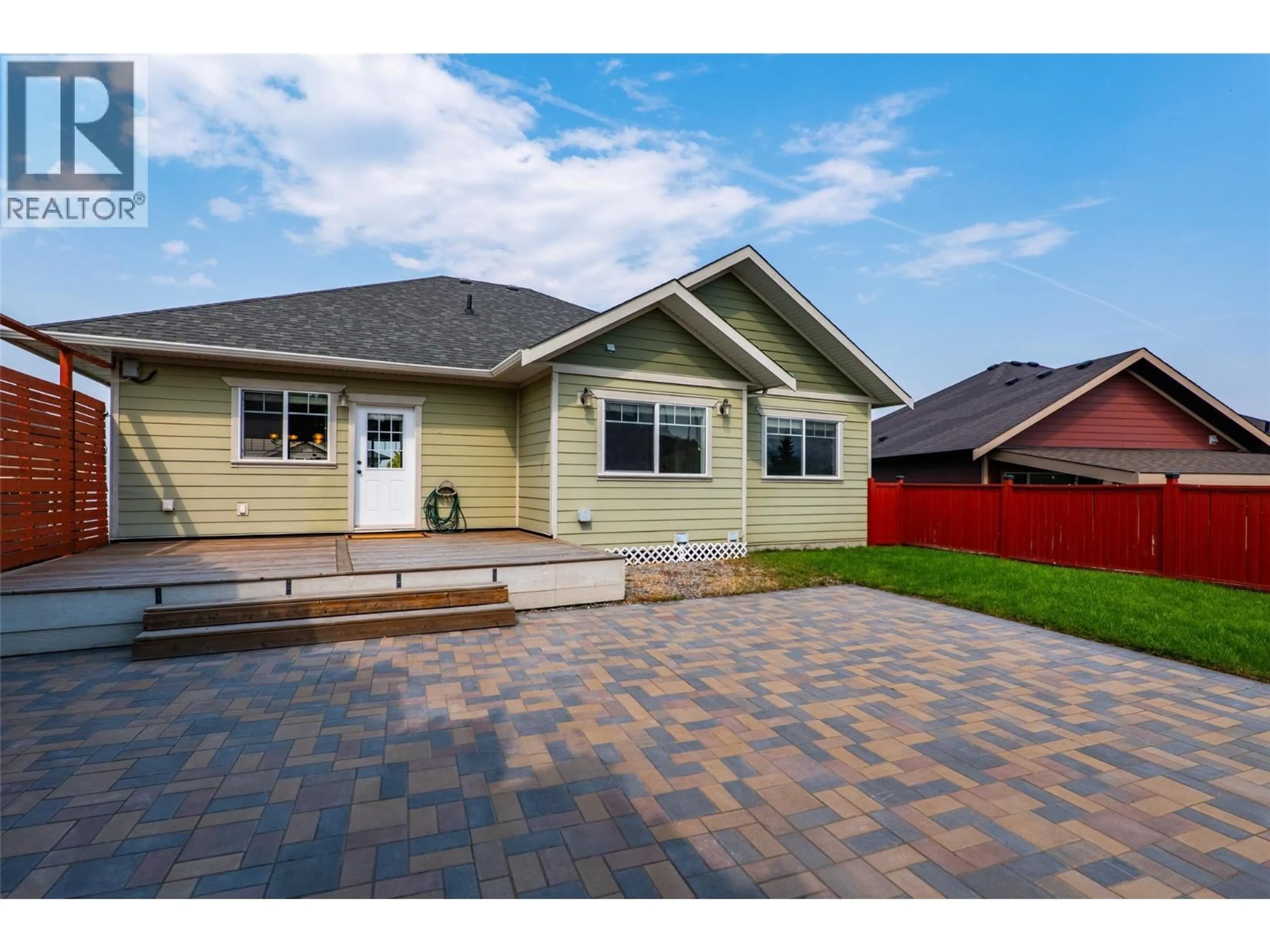 Home with vinyl exterior material, street for 27 - 460 AZURE PLACE, Kamloops British Columbia V2E0A9