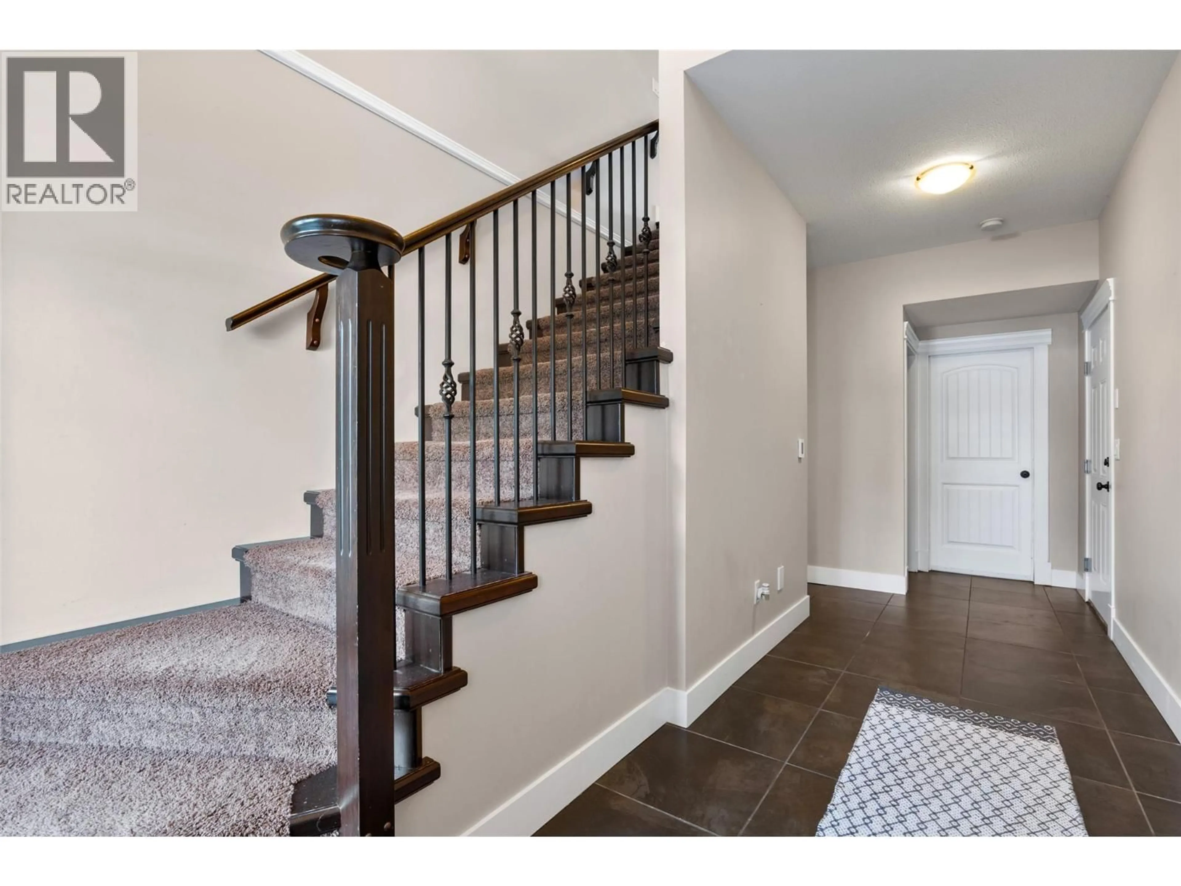 Stairs for 27 - 460 AZURE PLACE, Kamloops British Columbia V2E0A9