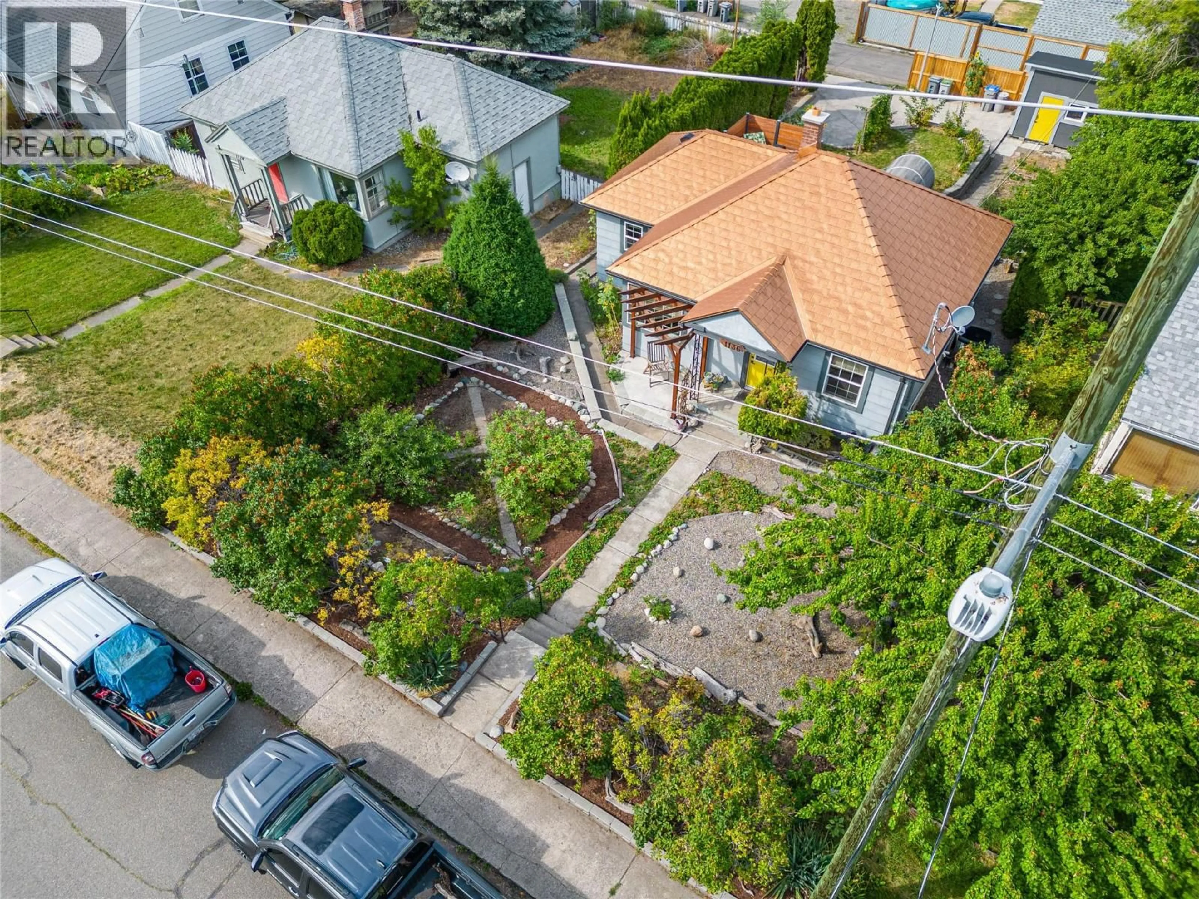 A pic from outside/outdoor area/front of a property/back of a property/a pic from drone, city buildings view from balcony for 1136 DOMINION STREET, Kamloops British Columbia V2C2Y7