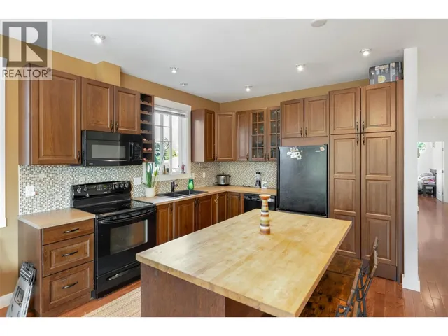 102 - 598 WADE AVENUE, Penticton 5
