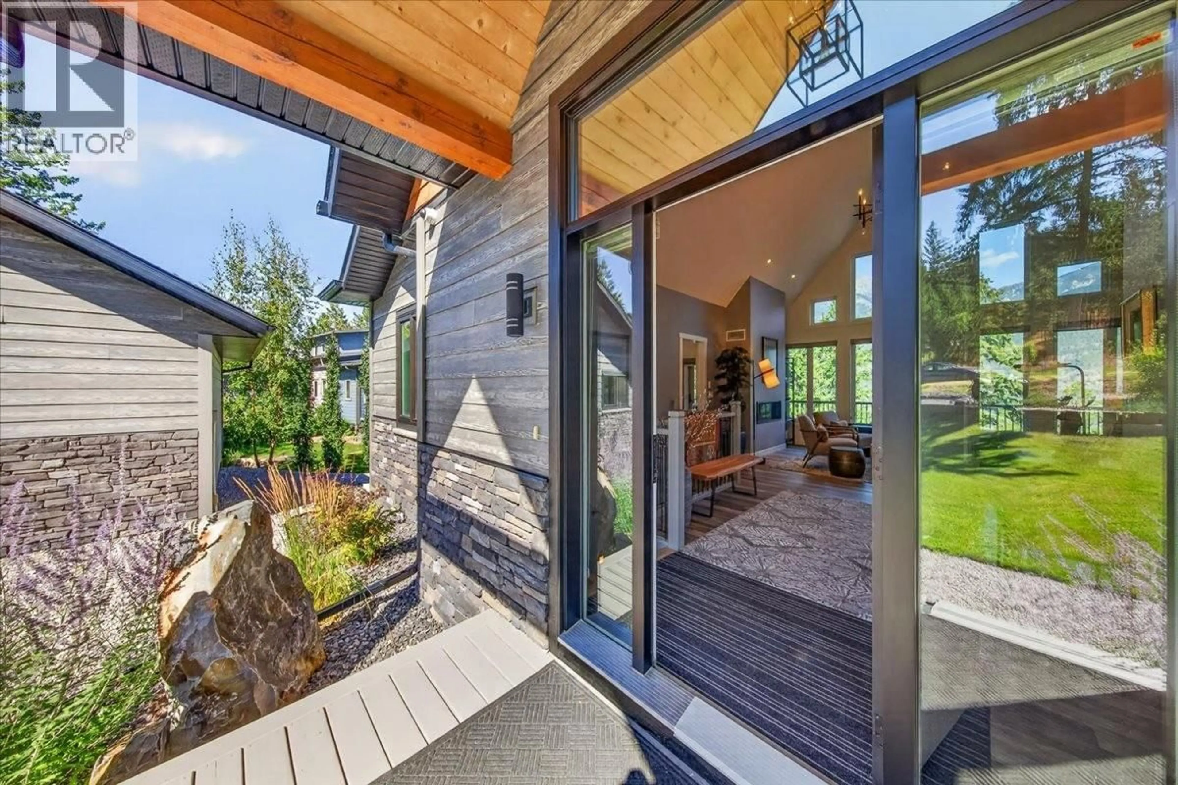 Indoor entryway for 6021 ROSE TERRACE, Fairmont Hot Springs British Columbia V0B1L2