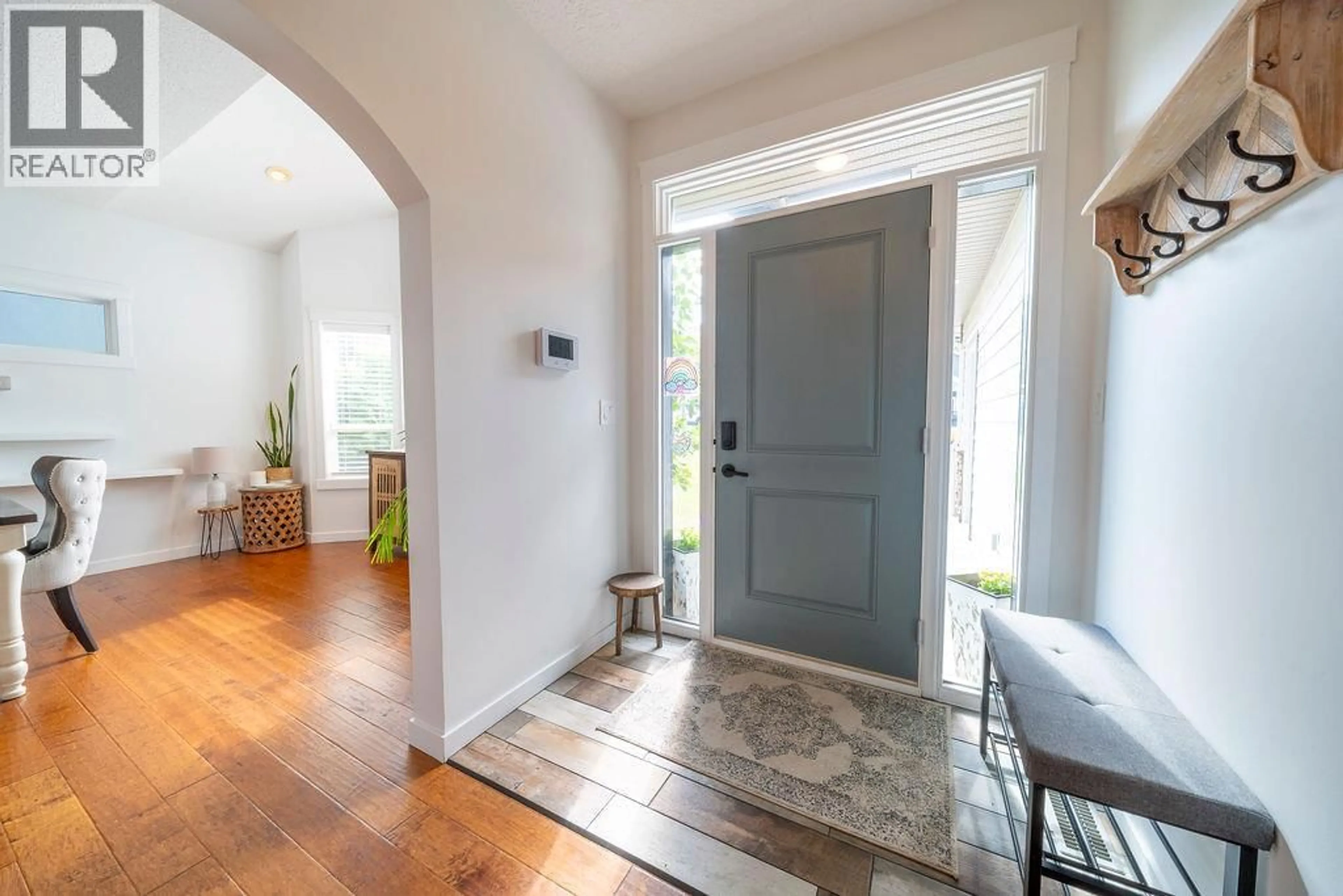 Indoor entryway for 2266 LINFIELD DRIVE, Kamloops British Columbia V1S0B8
