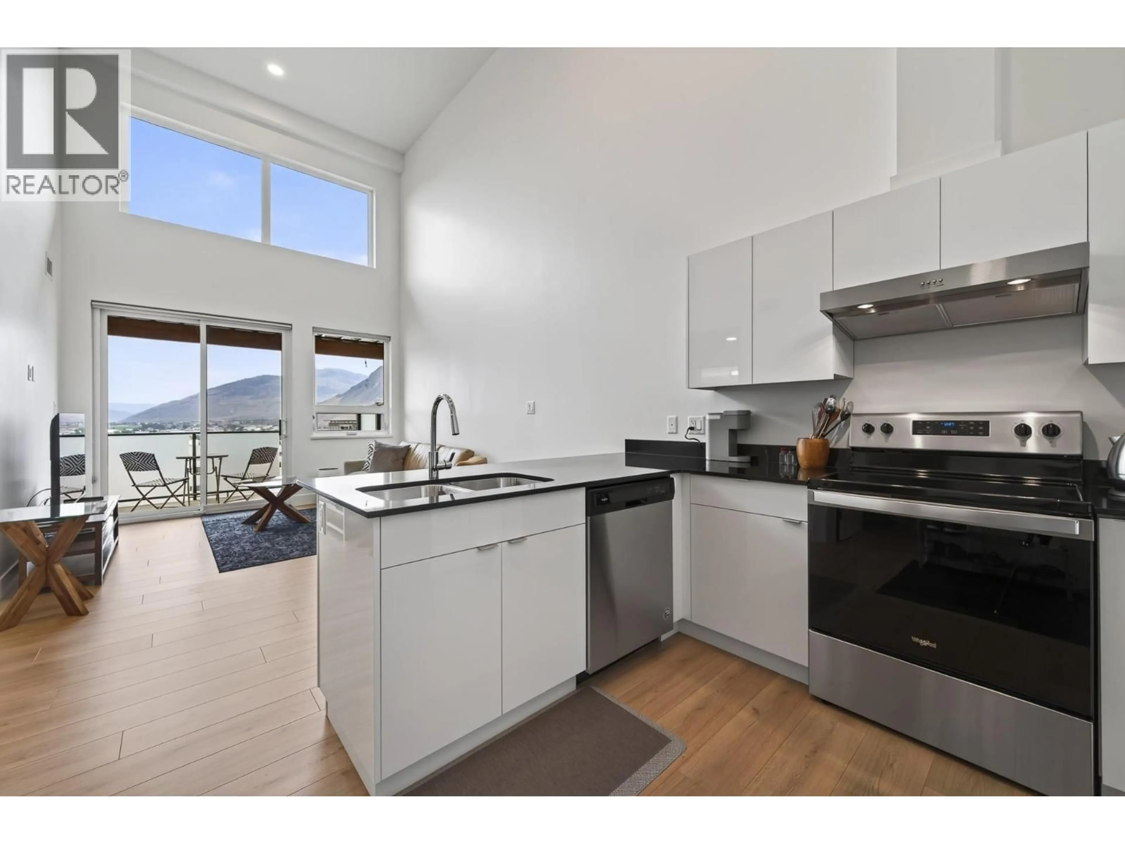 Open concept kitchen, unknown for 621 - 444 ST PAUL STREET, Kamloops British Columbia V2C2J6