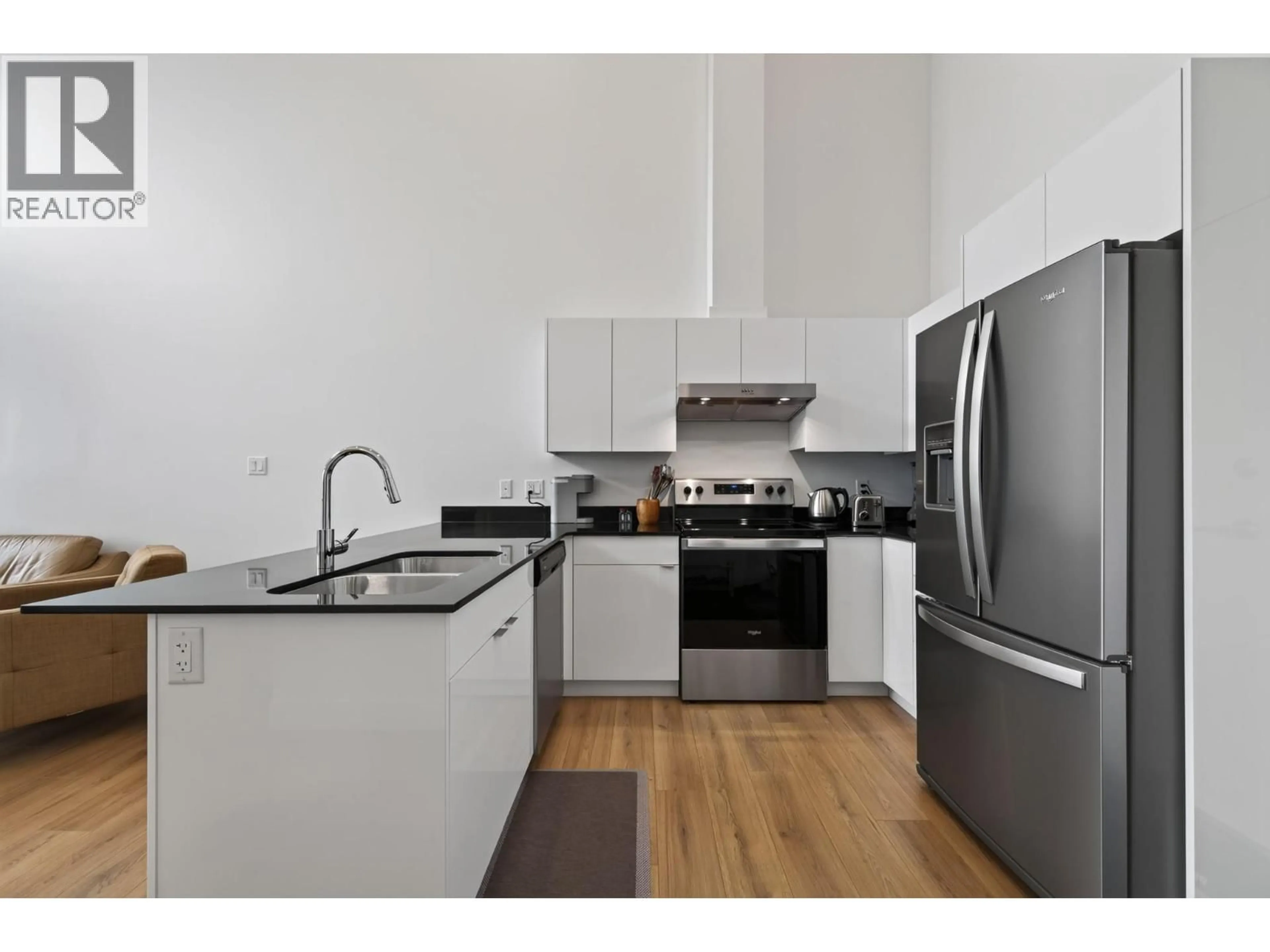 Standard kitchen, unknown for 621 - 444 ST PAUL STREET, Kamloops British Columbia V2C2J6