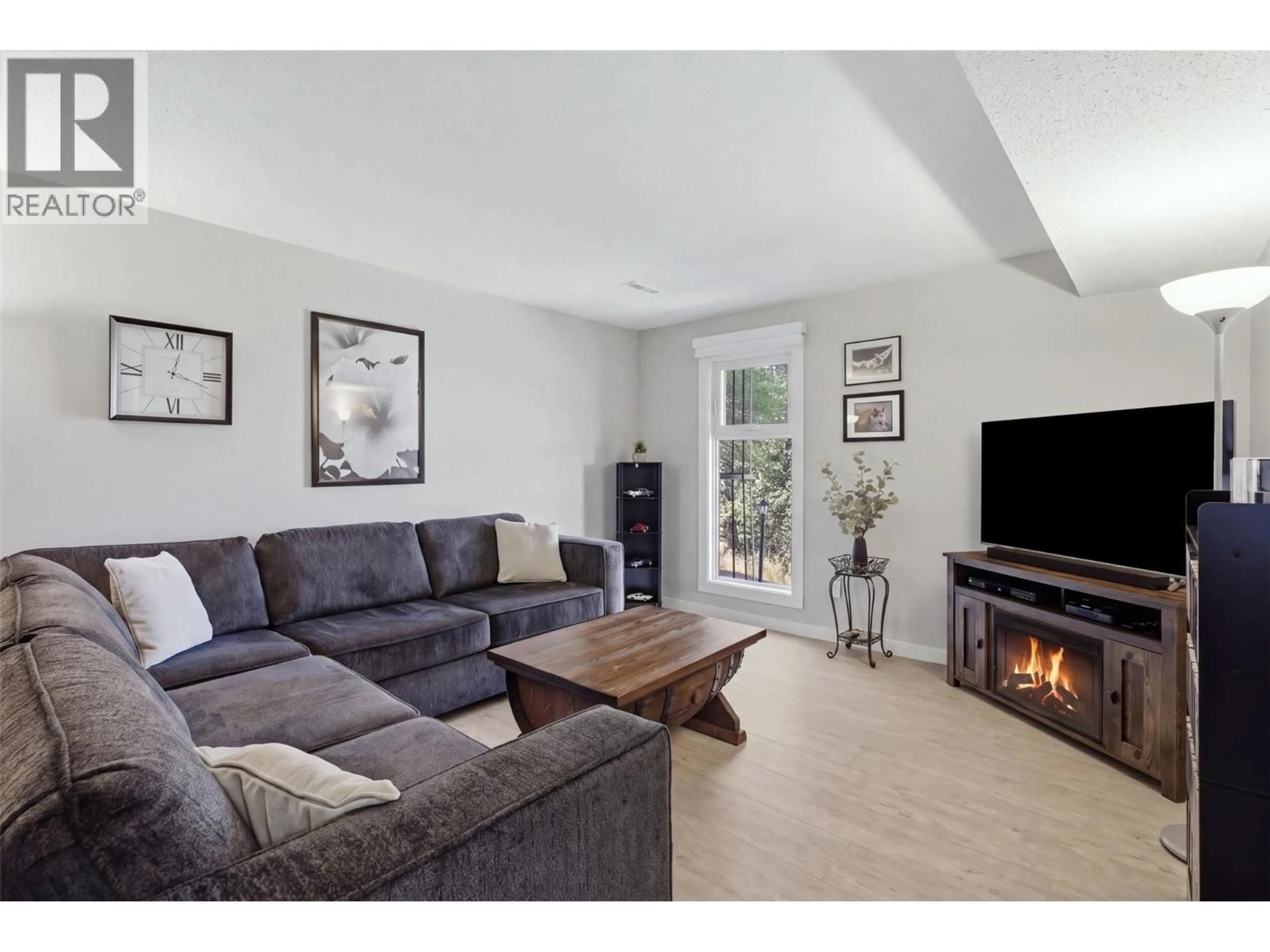 Living room with furniture, unknown for 58 - 1221 HUGH ALLAN DRIVE, Kamloops British Columbia V1S1M7