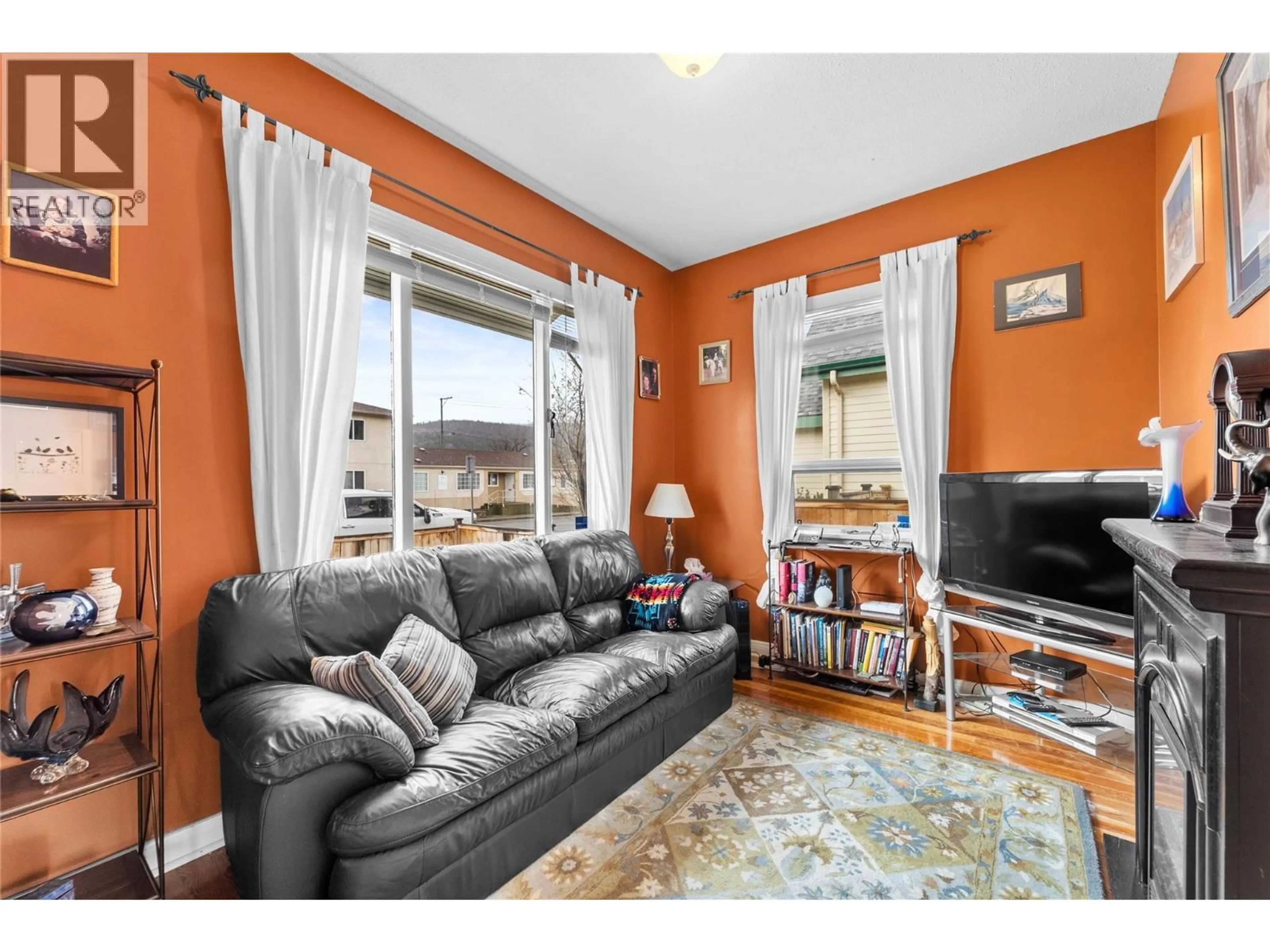 Living room with furniture, unknown for 2125 GRANITE AVENUE, Merritt British Columbia V1K1B8