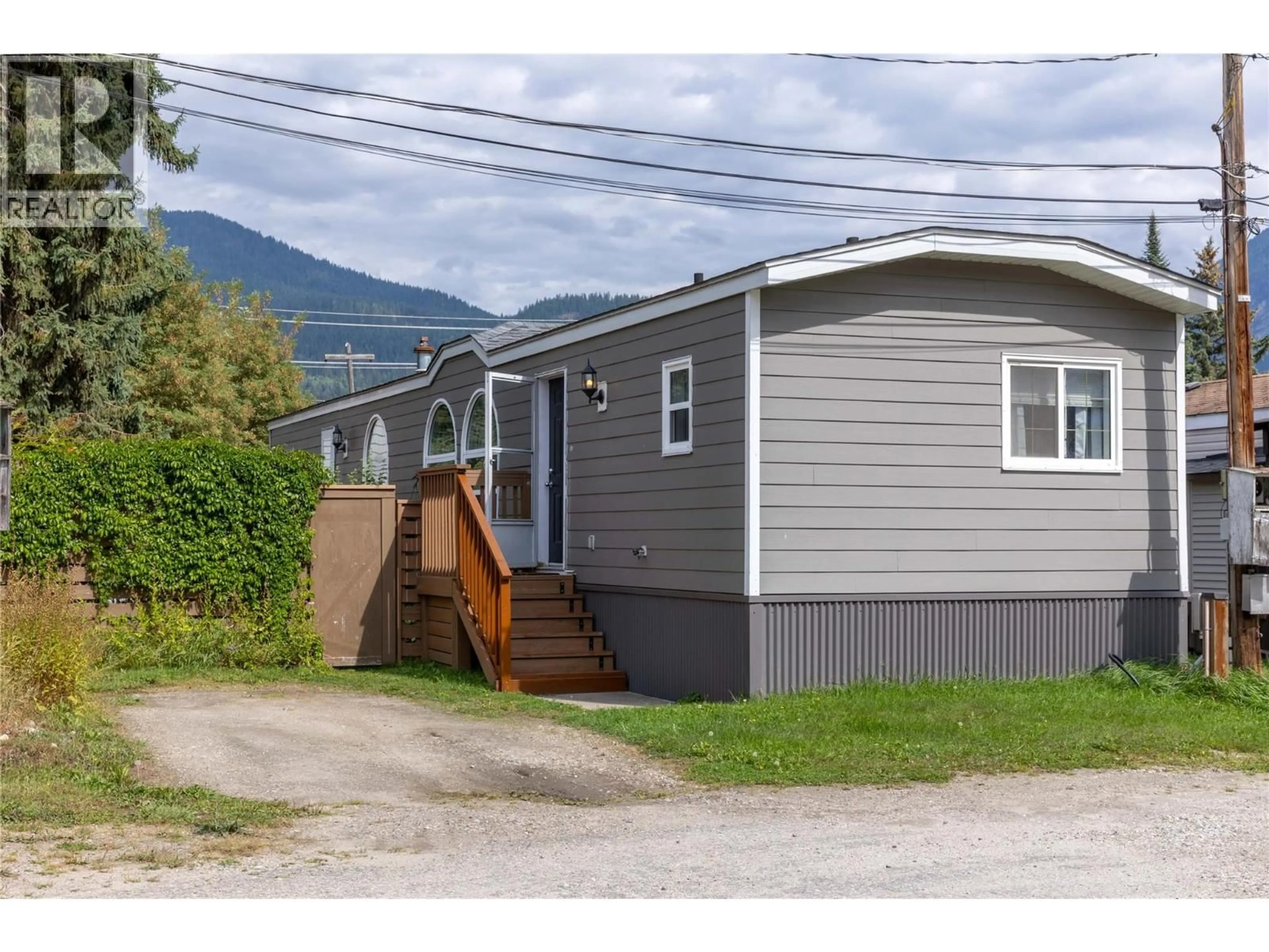 Home with vinyl exterior material, unknown for 11 - 606 EDWARD STREET, Revelstoke British Columbia V0E2S0