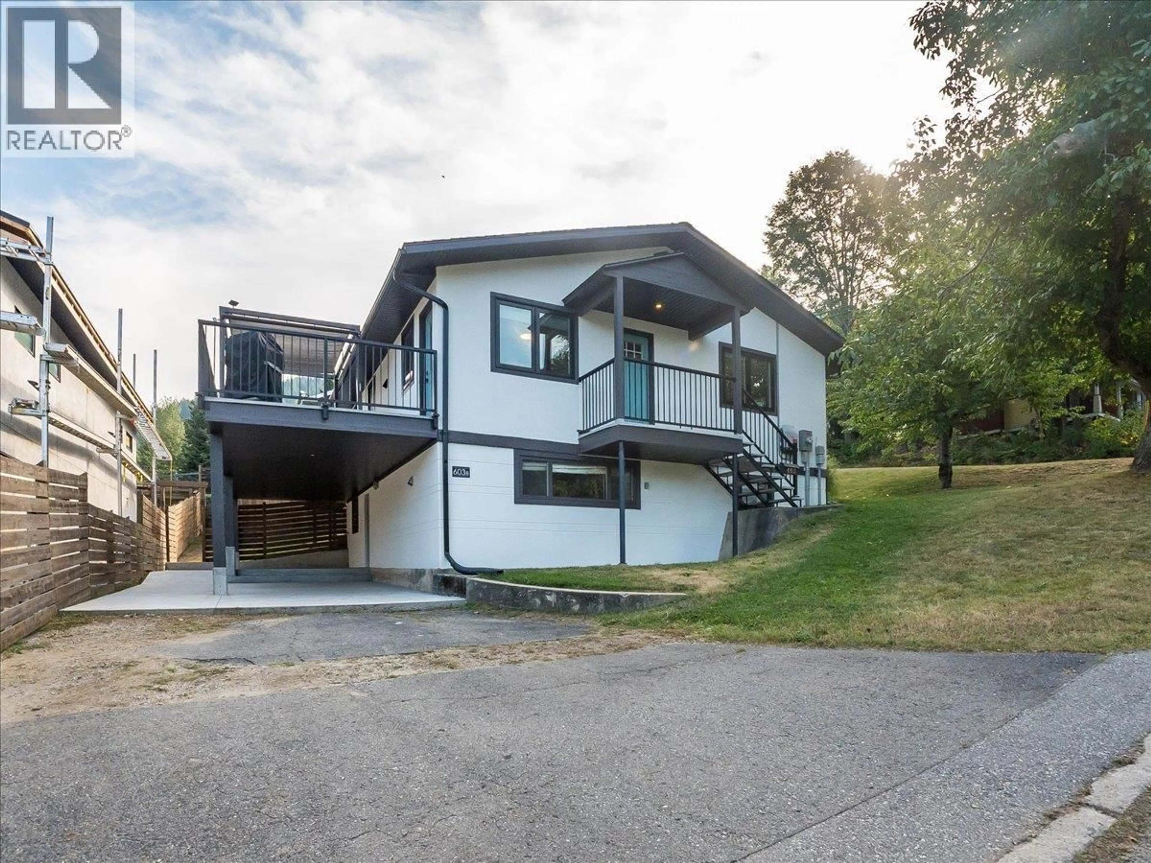 A pic from outside/outdoor area/front of a property/back of a property/a pic from drone, unknown for 603 DELBRUCK STREET, Nelson British Columbia V1L5L8