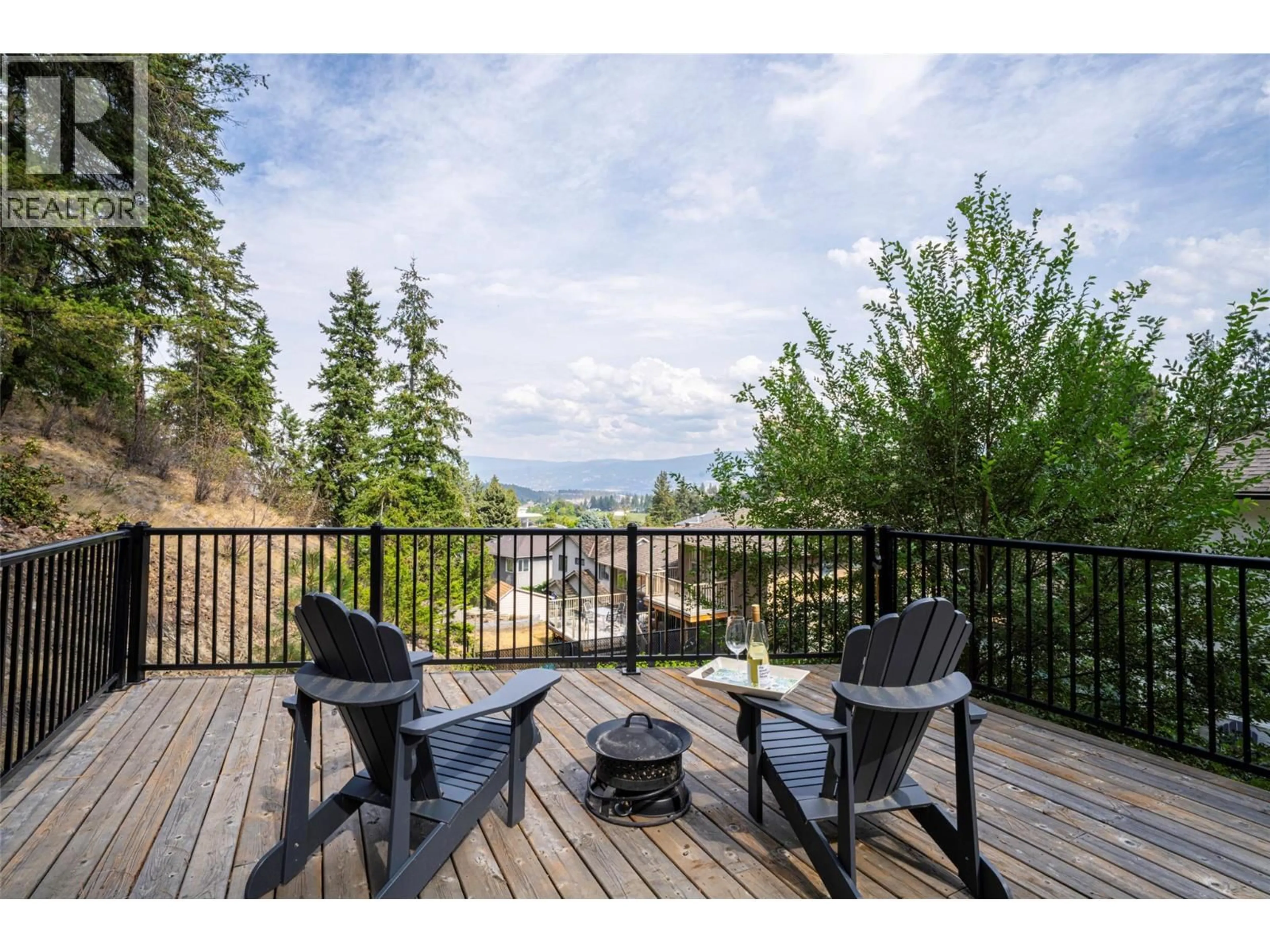 Patio, water/lake/river/ocean view for 670 CASSIAR ROAD, Kelowna British Columbia V1V1M6