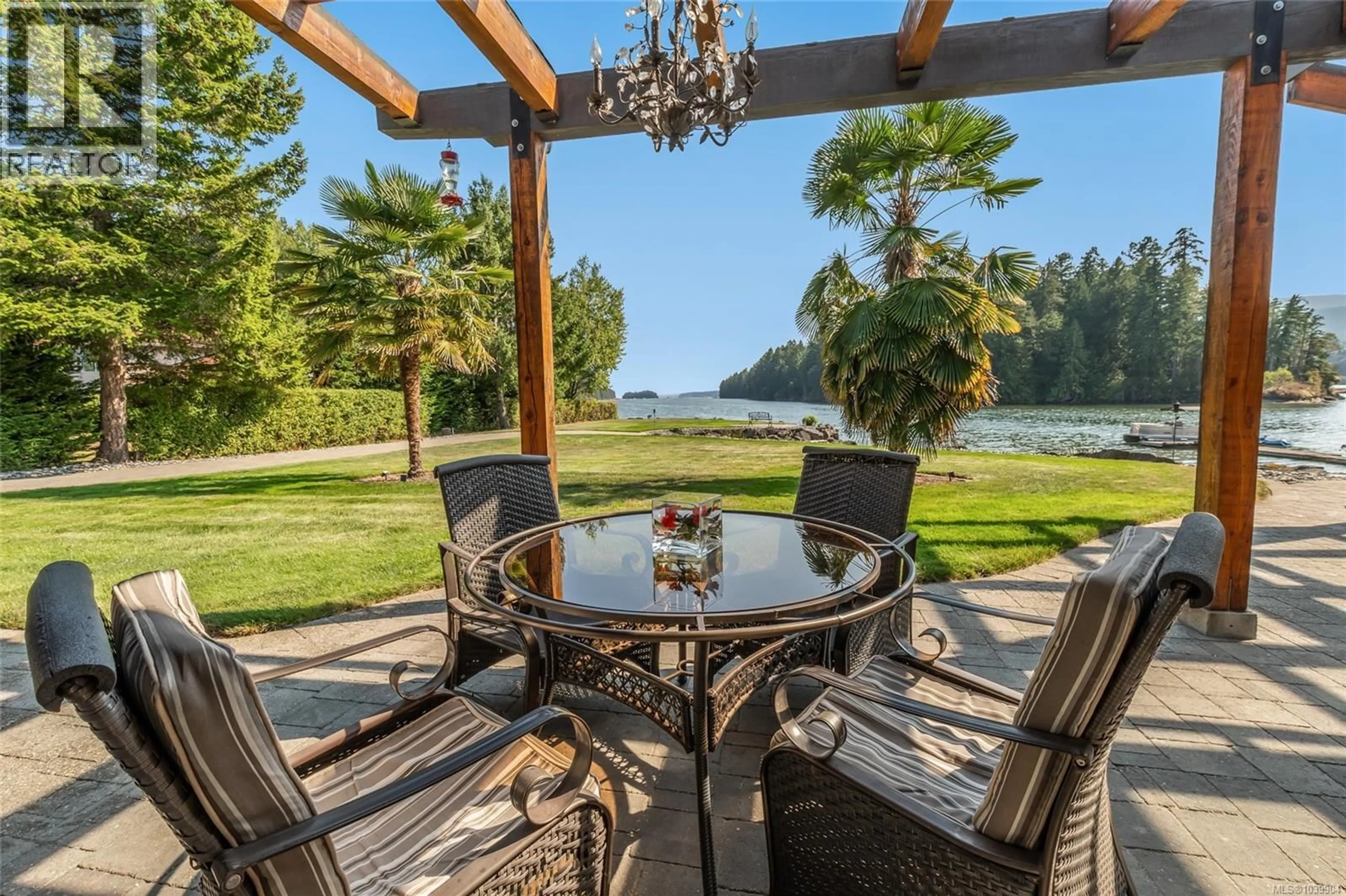 Patio, water/lake/river/ocean view for 4718/4720 SHELL BEACH ROAD, Ladysmith British Columbia V9G1L7