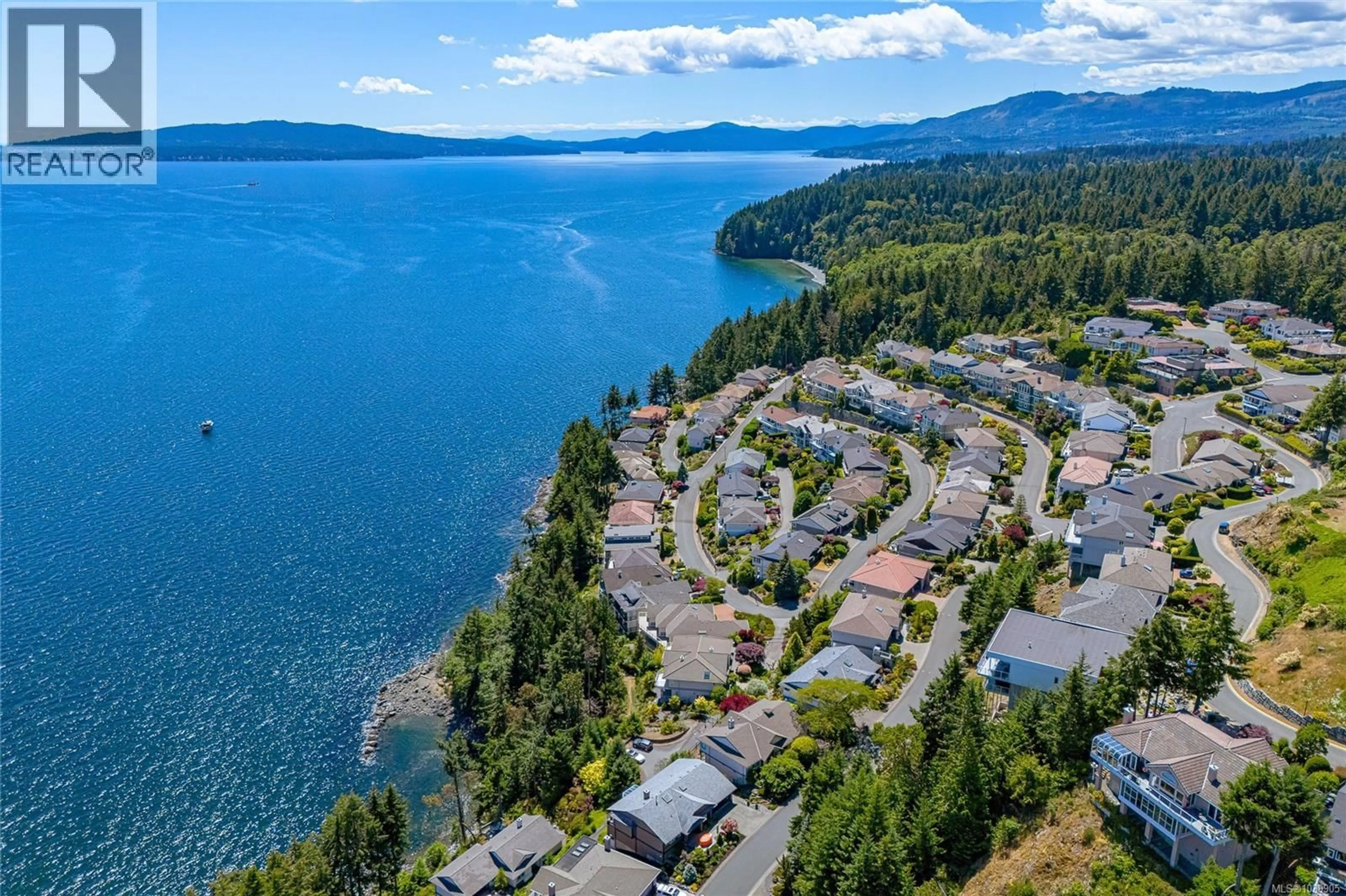 A pic from outside/outdoor area/front of a property/back of a property/a pic from drone, water/lake/river/ocean view for 3635 OCEAN VIEW CRESCENT, Cobble Hill British Columbia V8H0K8