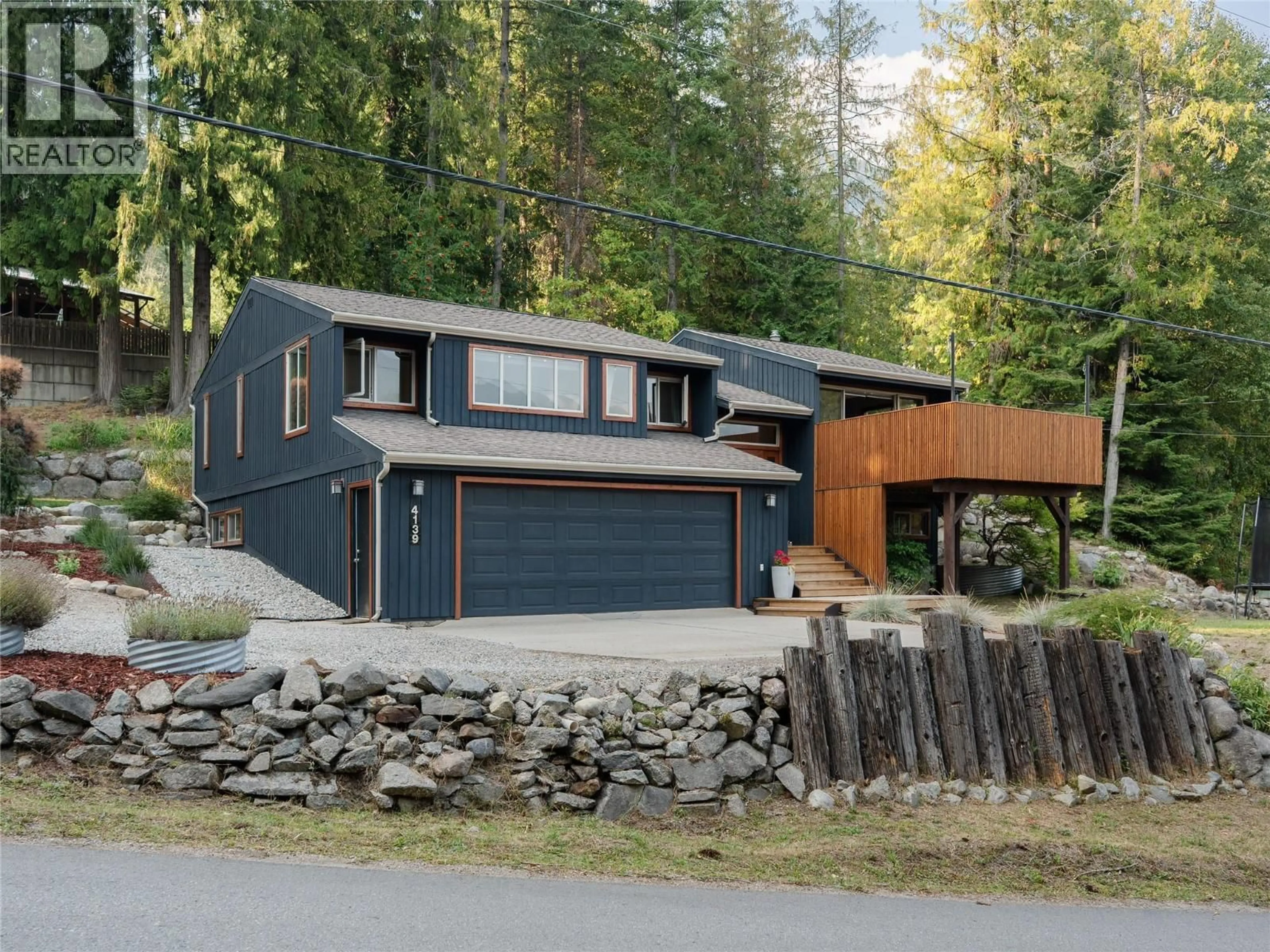 Home with vinyl exterior material, street for 4139 GRANGER ROAD, Nelson British Columbia V1L6T1