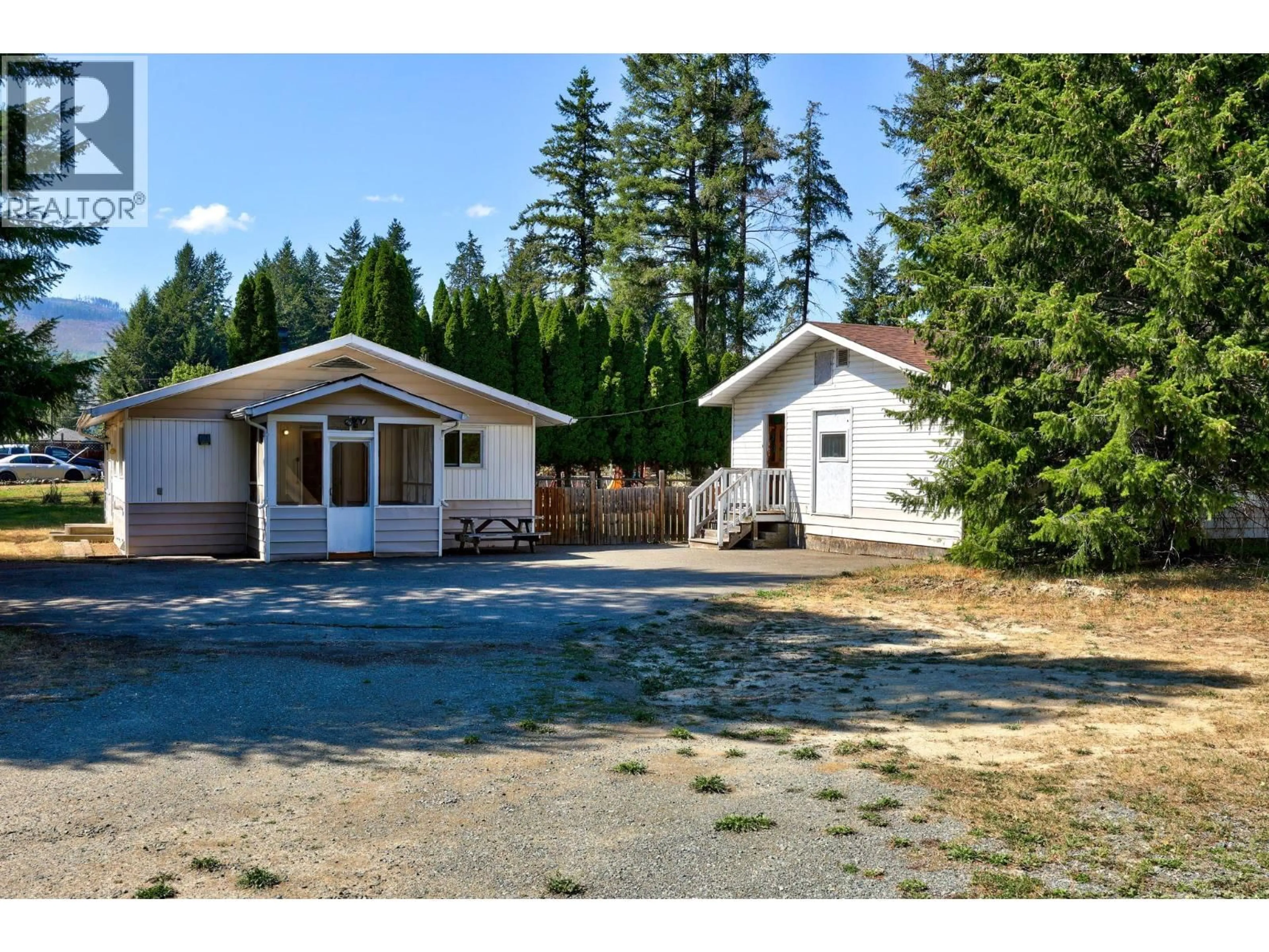 A pic from outside/outdoor area/front of a property/back of a property/a pic from drone, unknown for 4264 DUNSMUIR ROAD, Barriere British Columbia V0E1E0