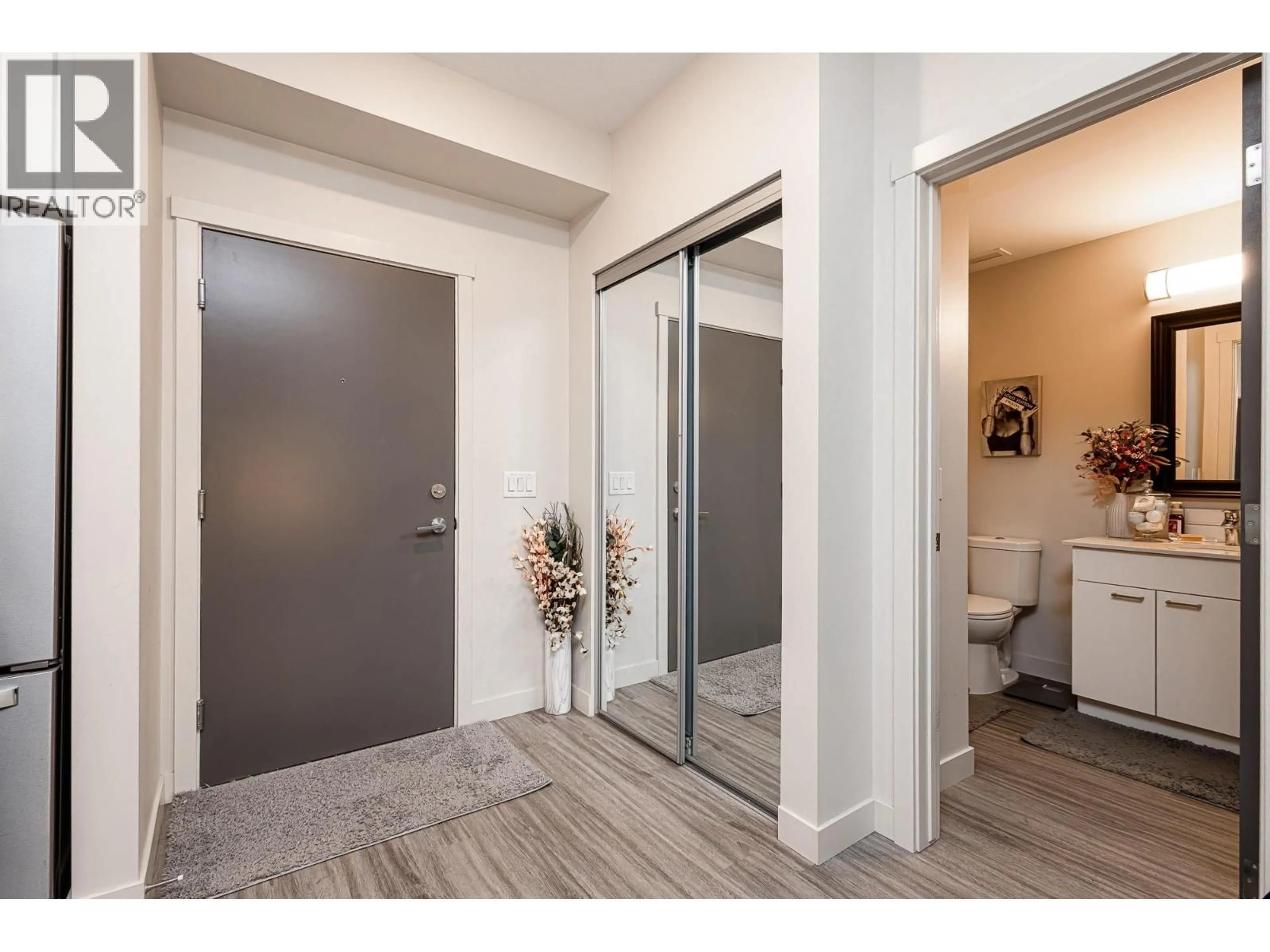Indoor entryway for 101 - 2250 MAJOROS ROAD, West Kelowna British Columbia V4T0A6