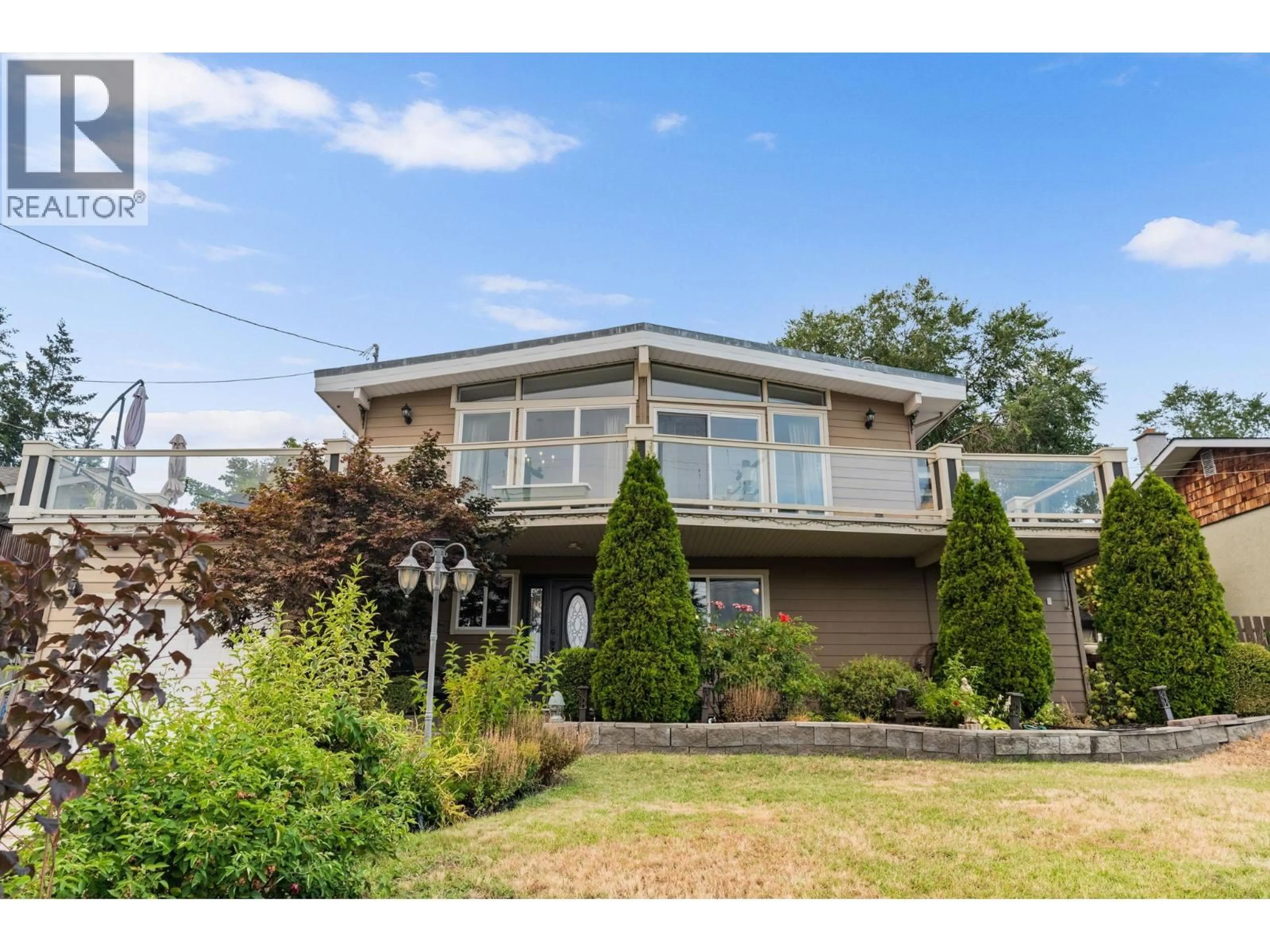 Home with vinyl exterior material, unknown for 2848 INVERNESS ROAD, West Kelowna British Columbia V4T1J5