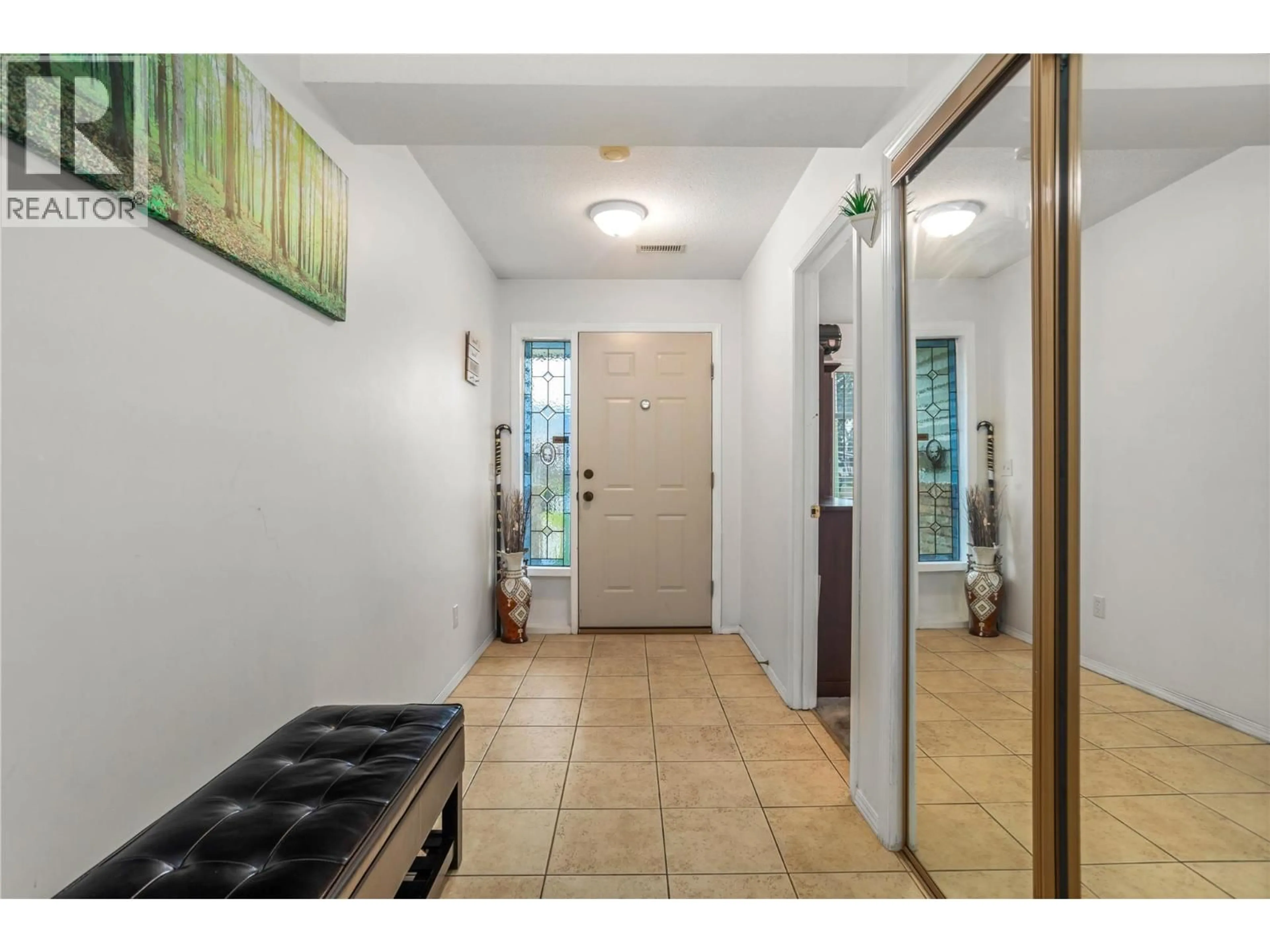 Indoor entryway for 1730 SIMPSON COURT, Kelowna British Columbia V1X7C1