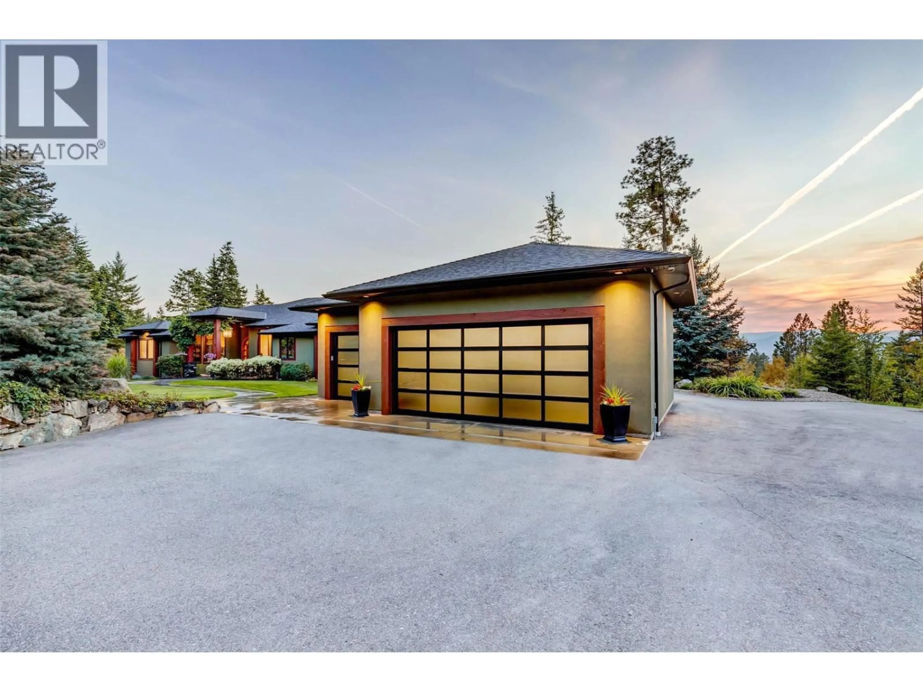 Indoor garage for 5757 UPPER BOOTH ROAD NORTH, Kelowna British Columbia V1X7V7
