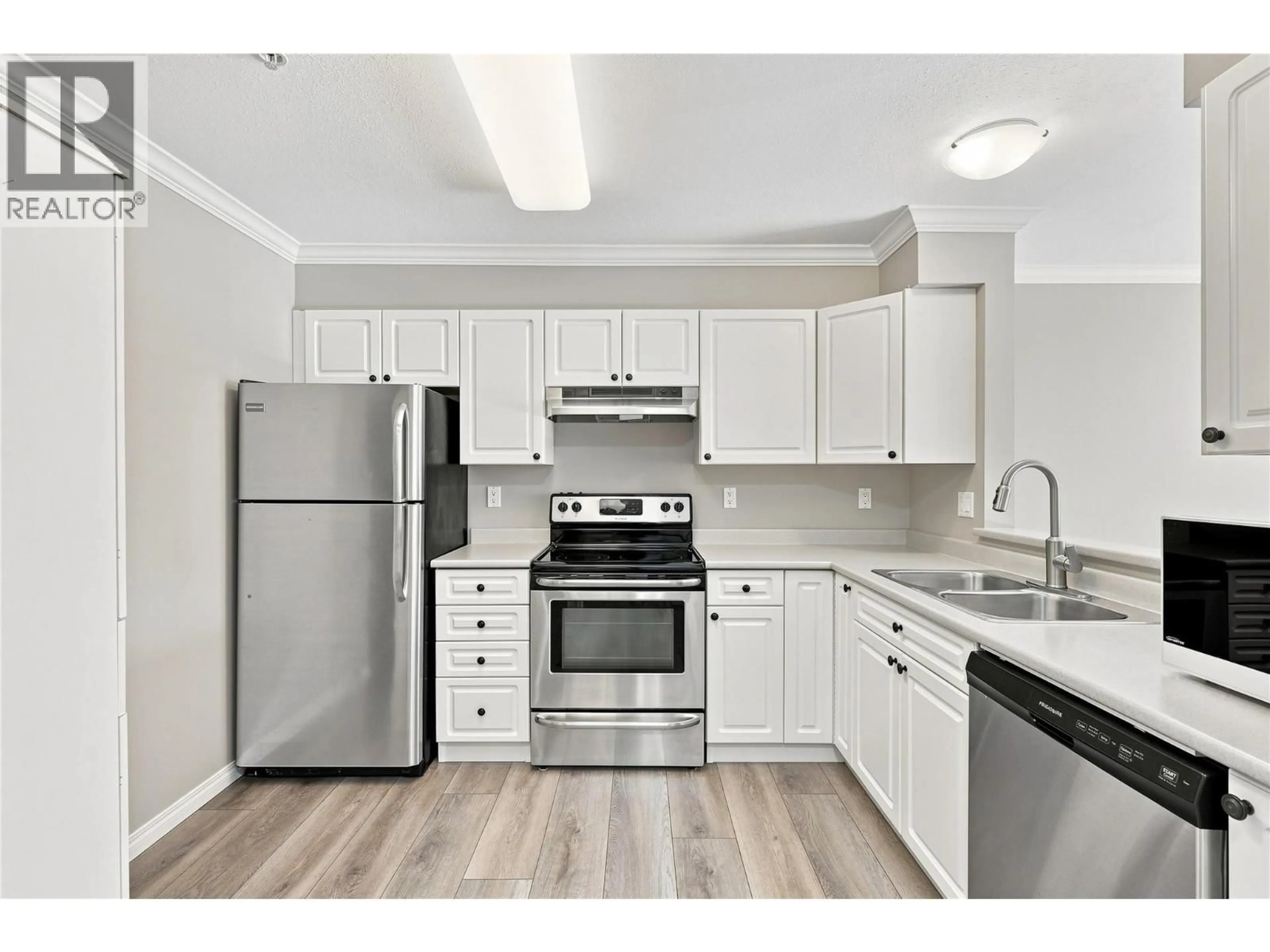 Standard kitchen, unknown for 214 - 1120 HUGH ALLAN DRIVE, Kamloops British Columbia V1S1T4
