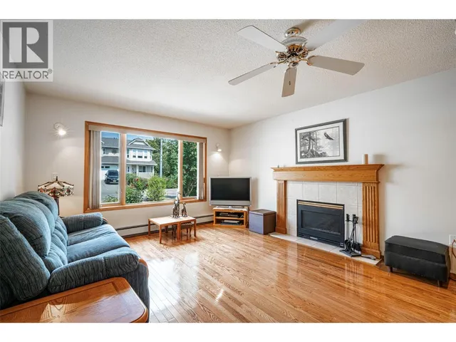 5804 RICHFIELD DRIVE, Vernon 2