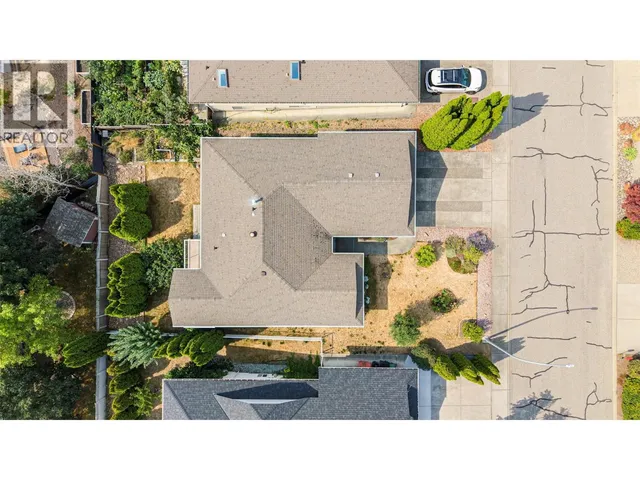 5804 RICHFIELD DRIVE, Vernon 5