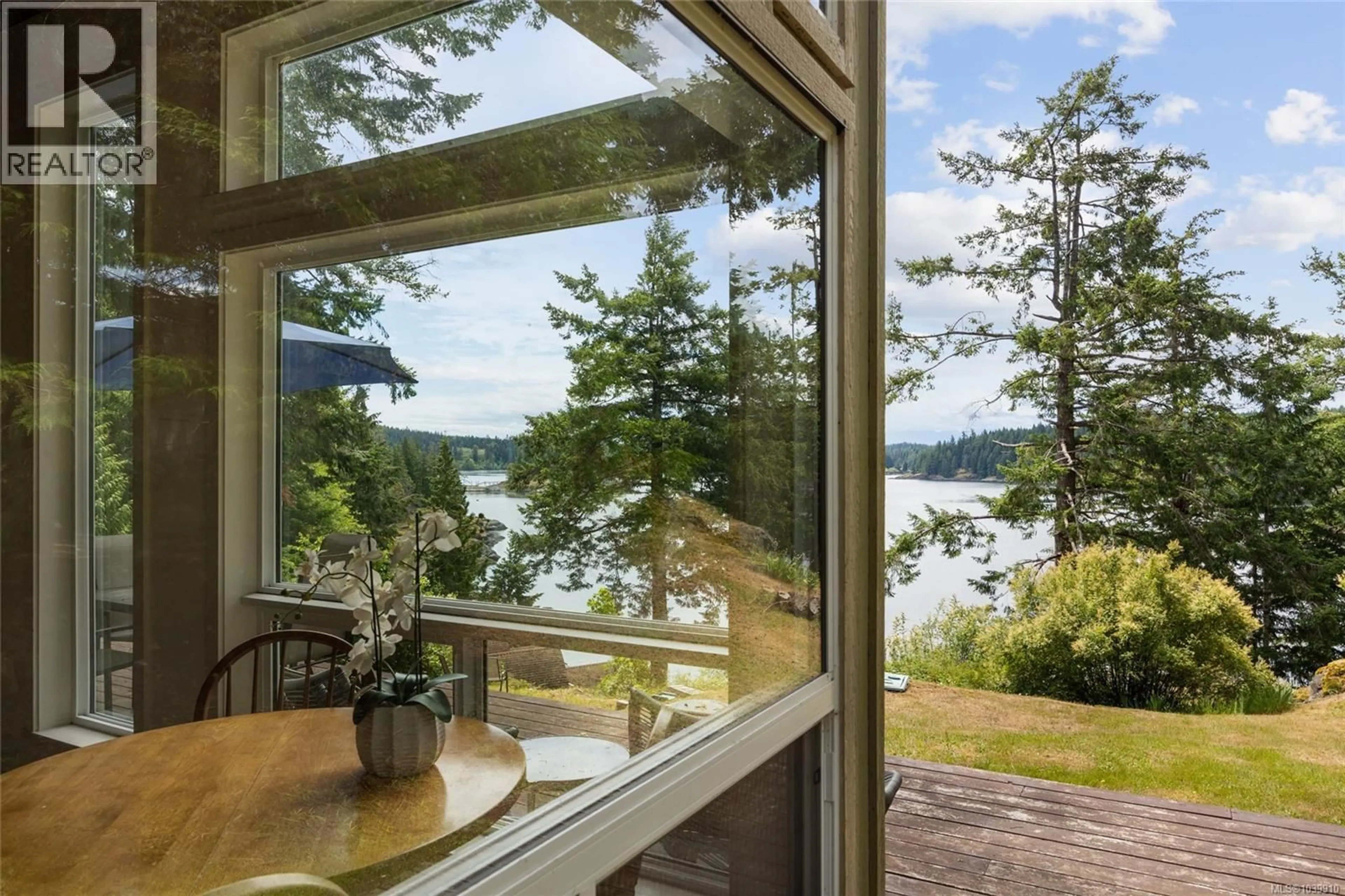 Patio, water/lake/river/ocean view for 781 CLIFF ROAD, Quadra Island British Columbia V0P1N0