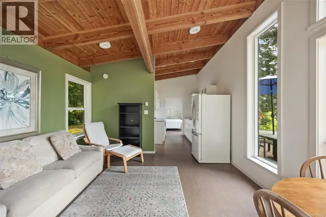 781 CLIFF ROAD, Quadra Island 5