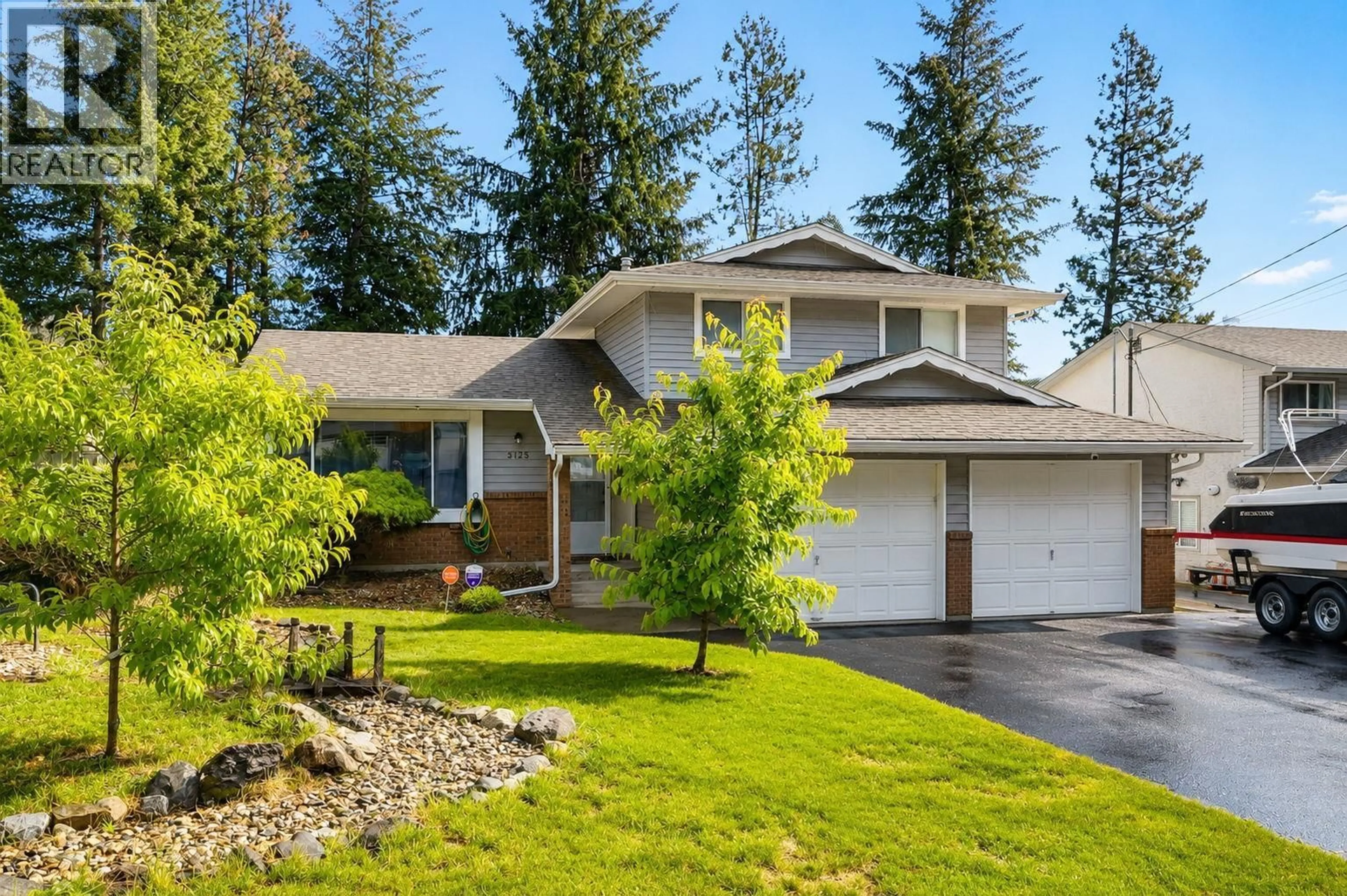 Home with vinyl exterior material, street for 3125 WEBBER ROAD, West Kelowna British Columbia V4T1E7