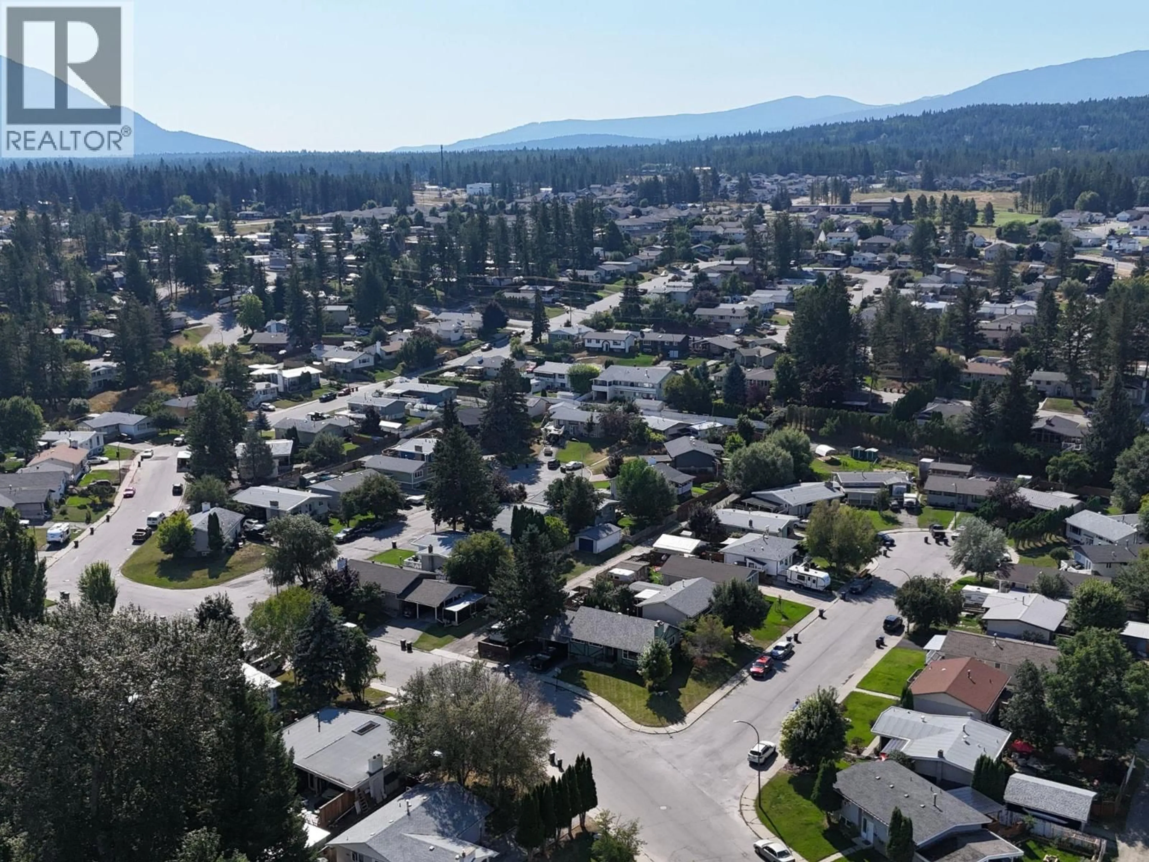 A pic from outside/outdoor area/front of a property/back of a property/a pic from drone, mountain view for 612 17TH S AVENUE, Cranbrook British Columbia V1C3B5