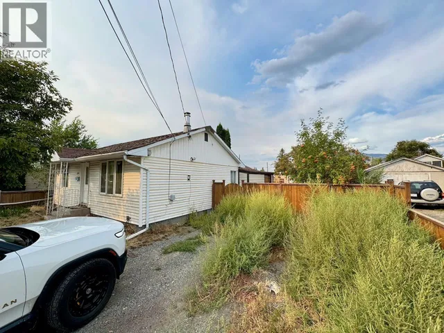 223 LARCH AVENUE, Kamloops 2
