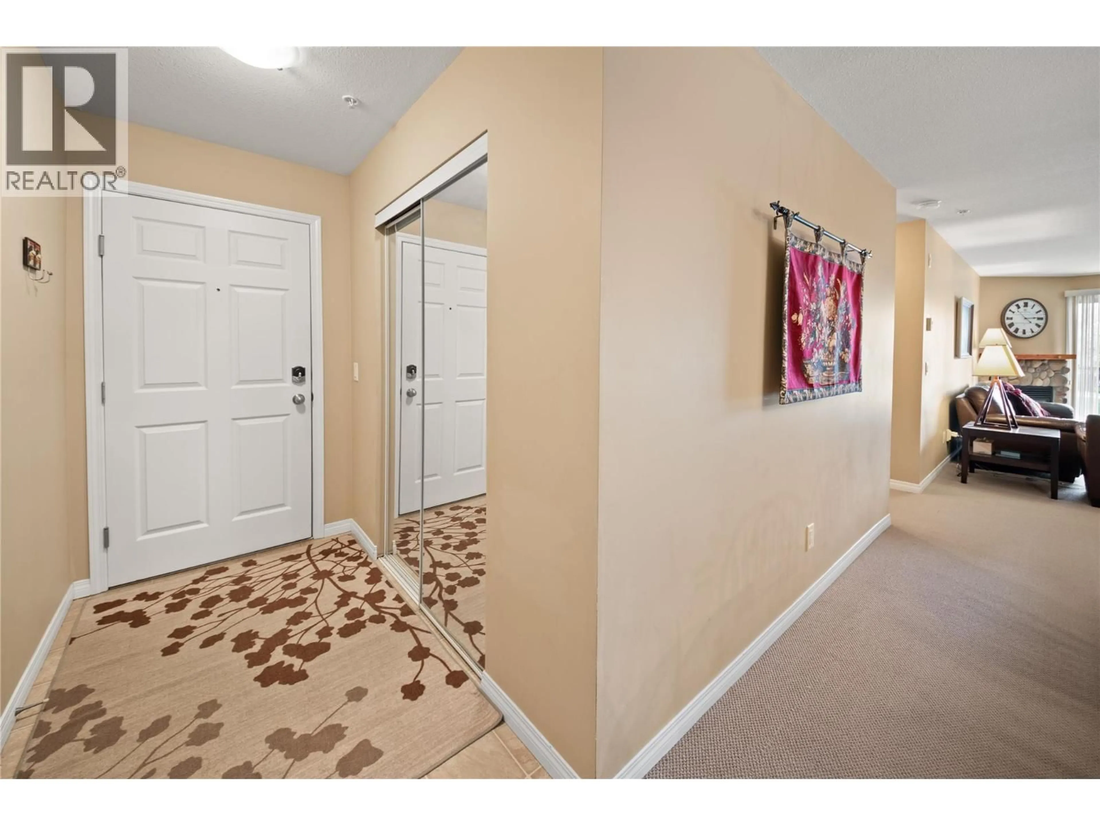 Indoor entryway for 116 - 4875 RADIUM BOULEVARD, Radium Hot Springs British Columbia V0A1M0