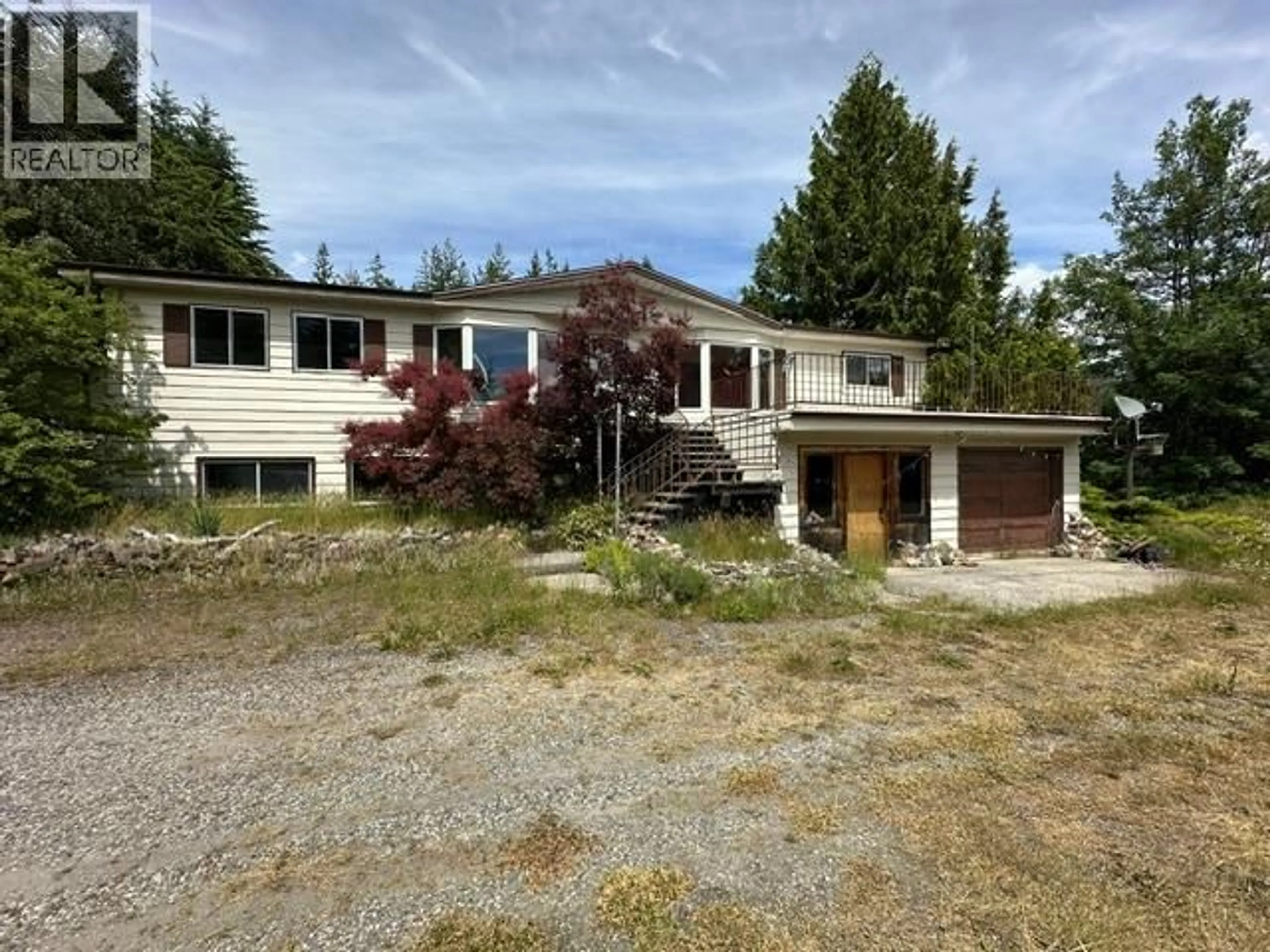 A pic from outside/outdoor area/front of a property/back of a property/a pic from drone, unknown for 4780 TWIN BAYS ROAD, Kaslo British Columbia V0G1M0