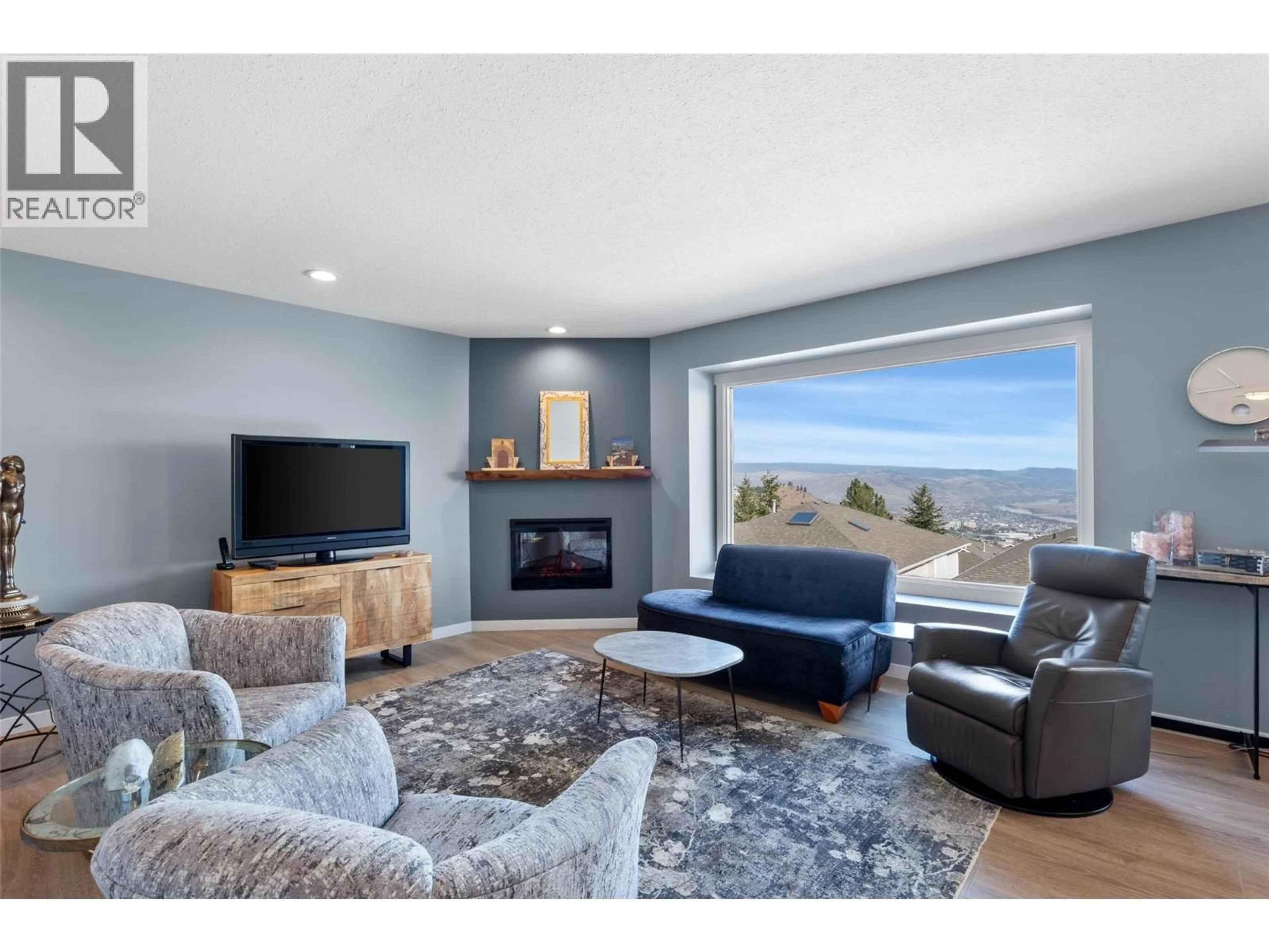 Living room with furniture, unknown for 24 - 2030 VAN HORNE DRIVE, Kamloops British Columbia V1S1P6