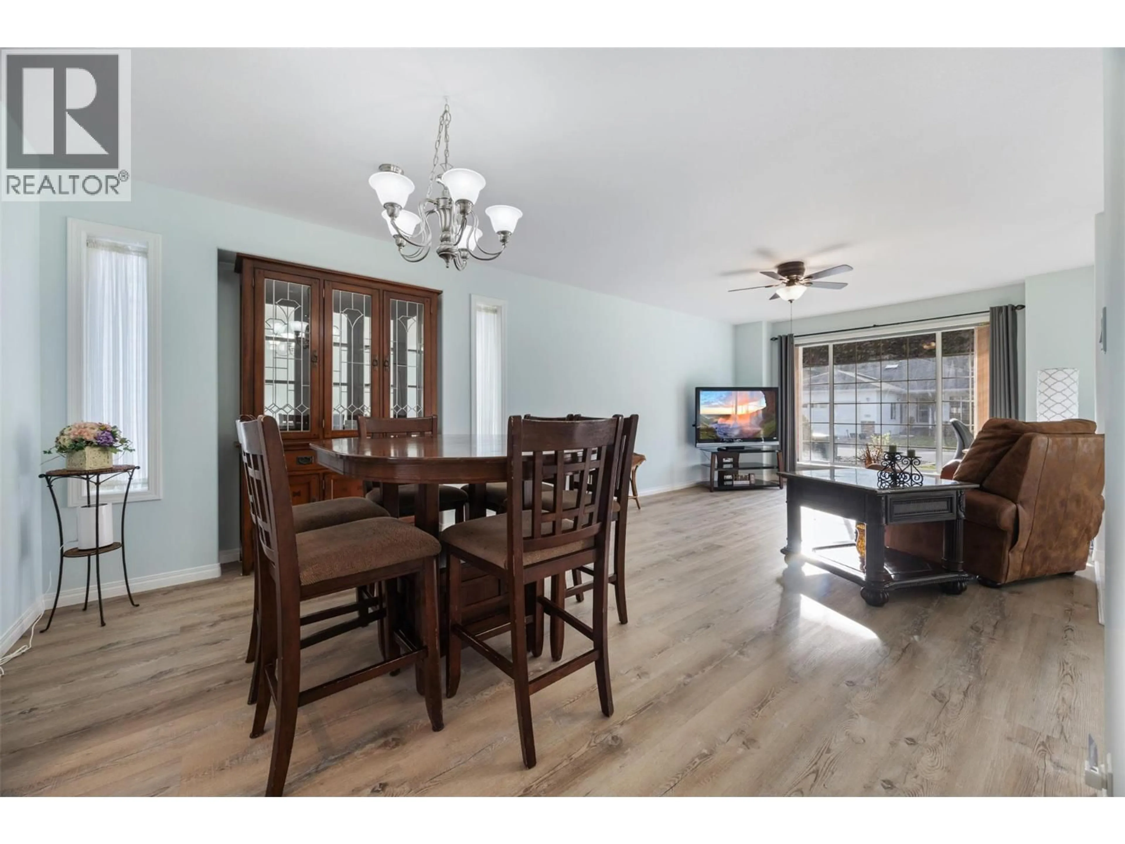Dining room, wood/laminate floor for 536 RED WING DRIVE, Penticton British Columbia V2A8N7