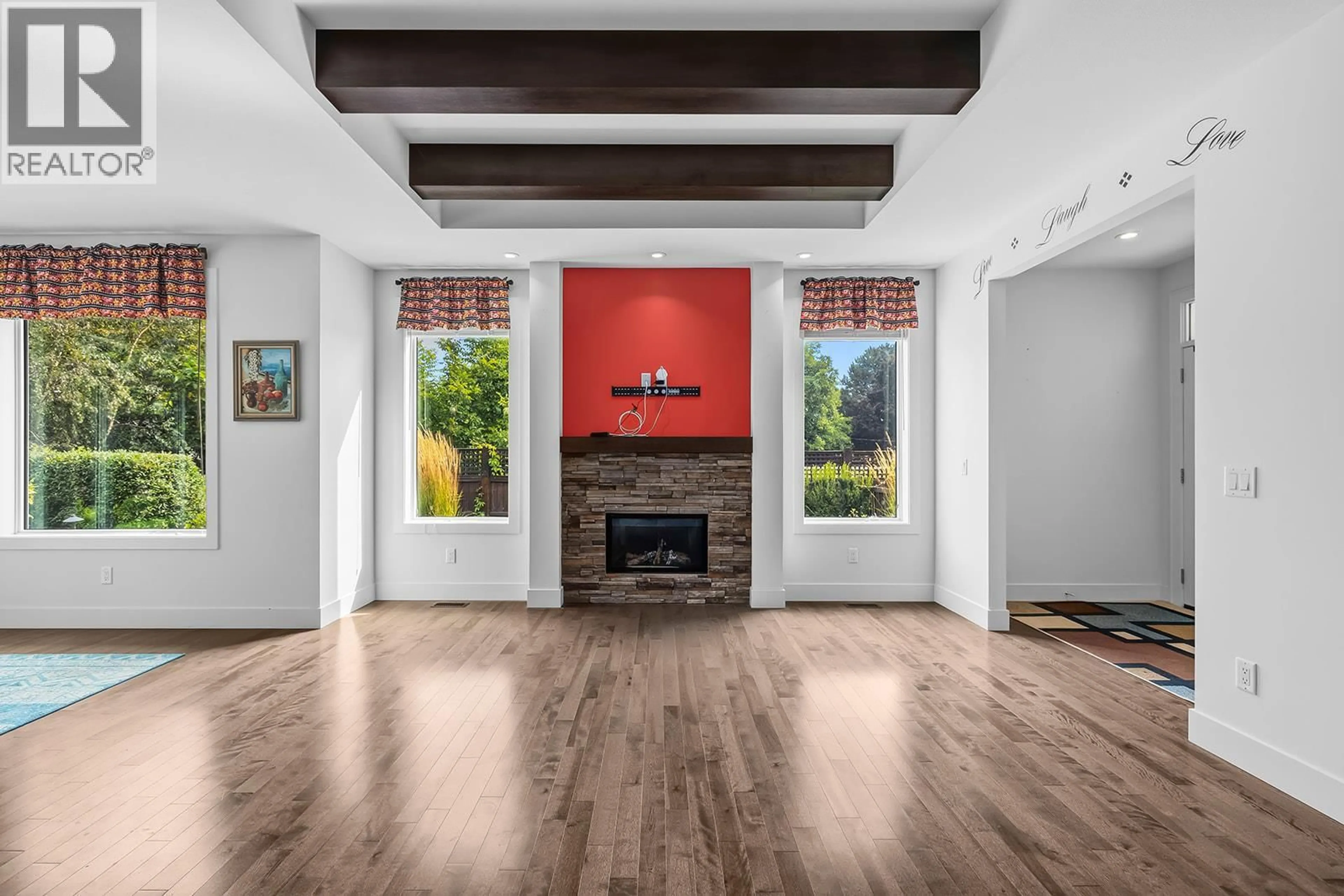 Indoor entryway for 50 - 1960 KLO ROAD, Kelowna British Columbia V1W5L2