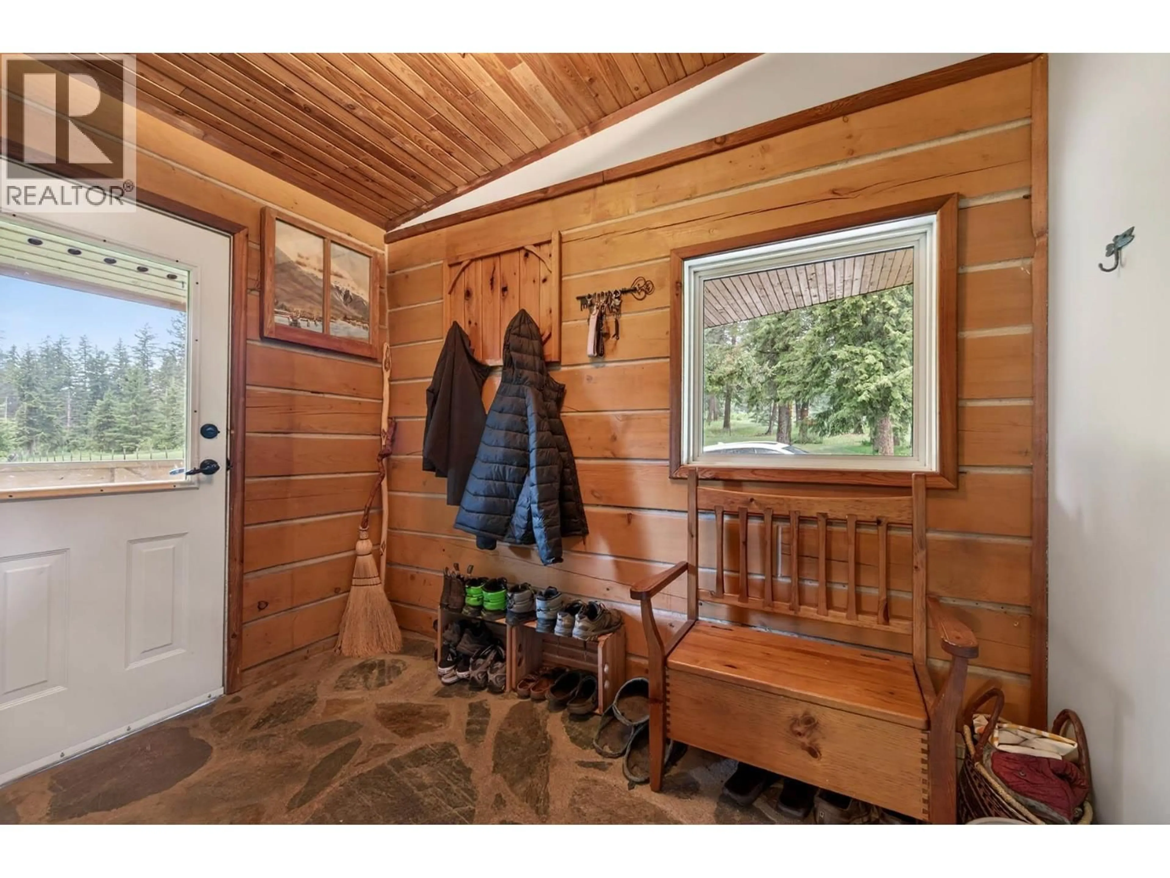 Indoor entryway for 2496 PYE ROAD, Clearwater British Columbia V0E3A0