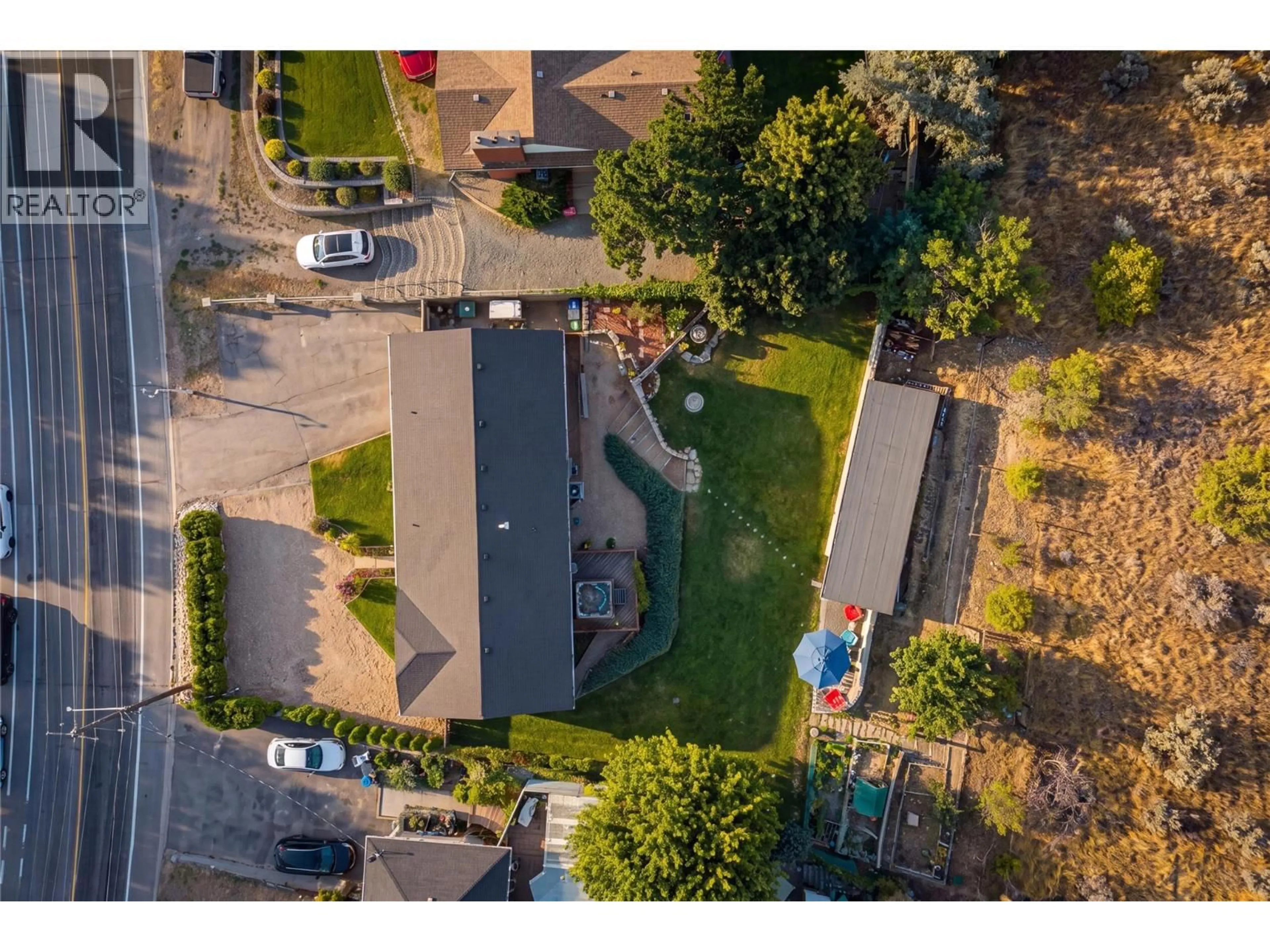 A pic from outside/outdoor area/front of a property/back of a property/a pic from drone, street for 2045 VALLEYVIEW DRIVE, Kamloops British Columbia V2C4C3