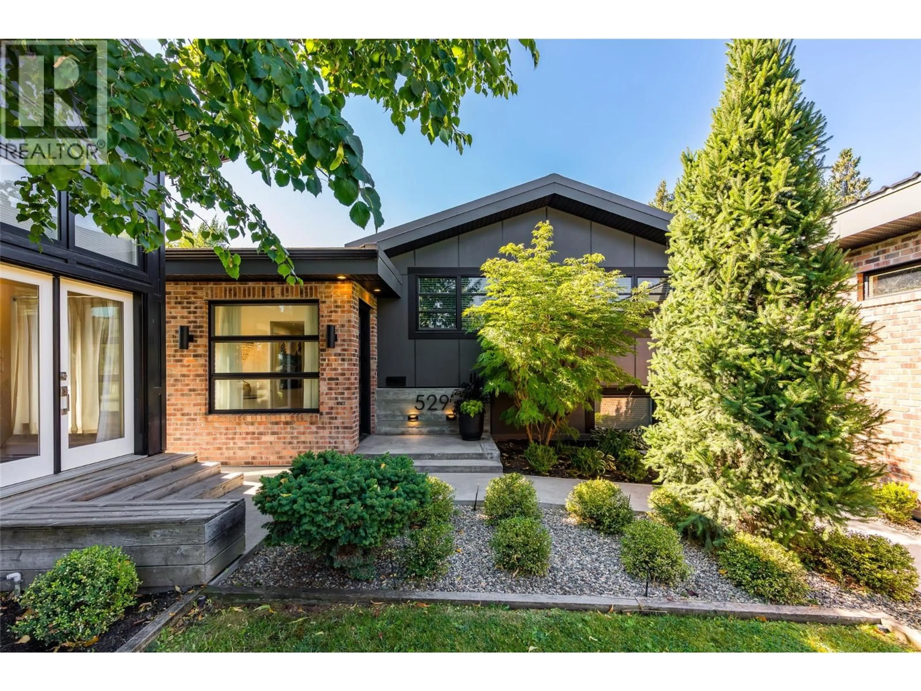 Home with brick exterior material, street for 529 KEITH ROAD, Kelowna British Columbia V1W1K2