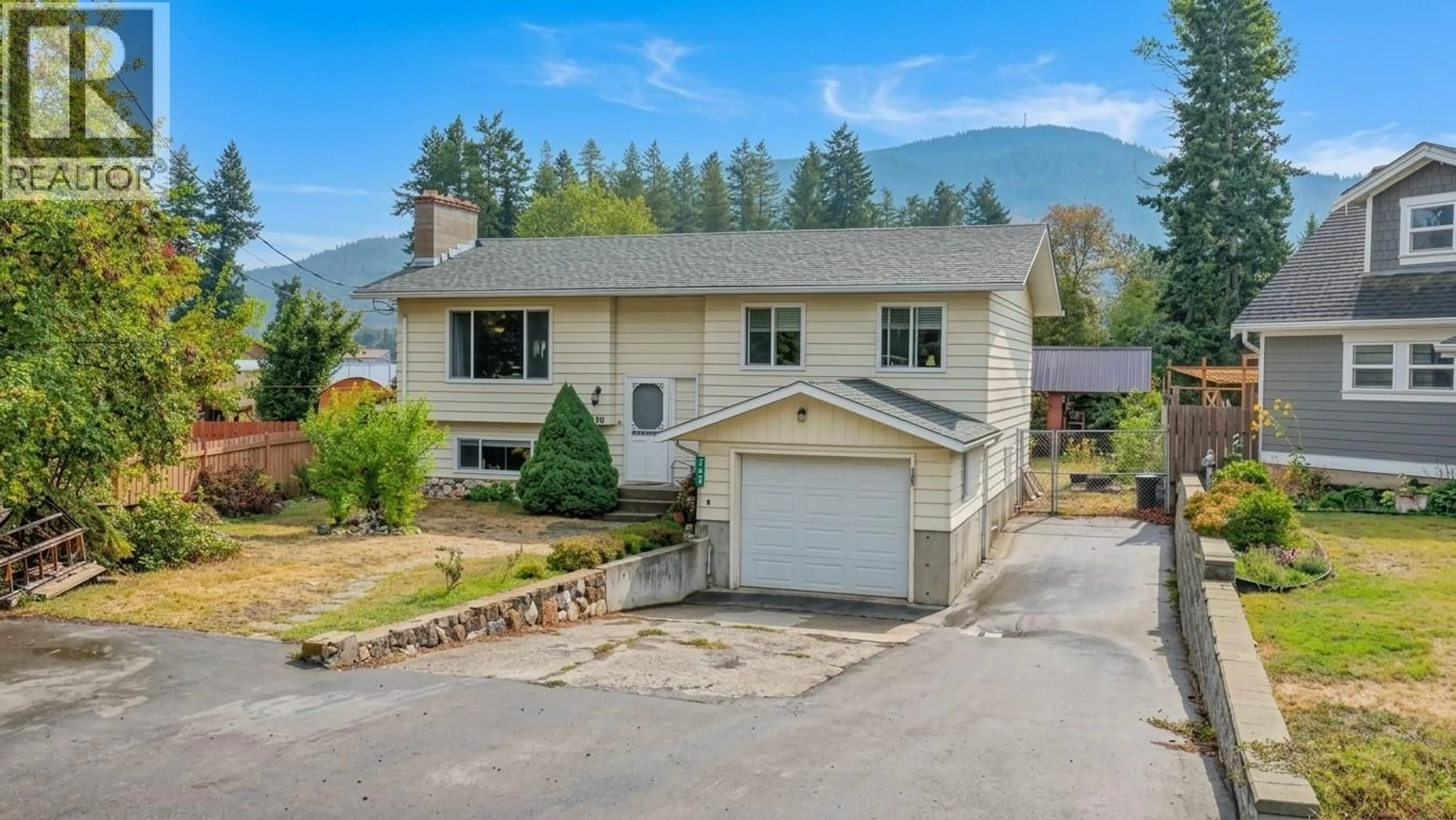 A pic from outside/outdoor area/front of a property/back of a property/a pic from drone, mountain view for 759 HEATHER ROAD, Lumby British Columbia V0E2G7