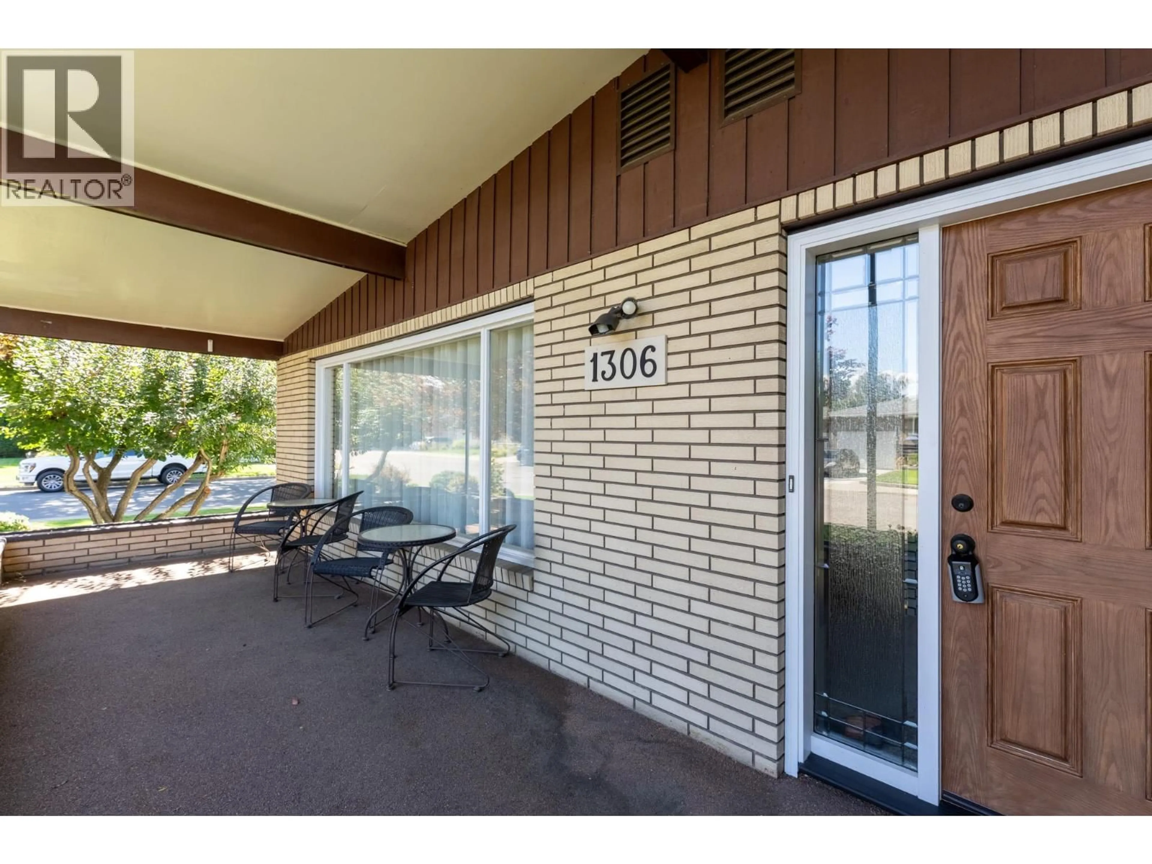 Patio, water/lake/river/ocean view for 1306 LOMBARDY SQUARE, Kelowna British Columbia V1Y3S4