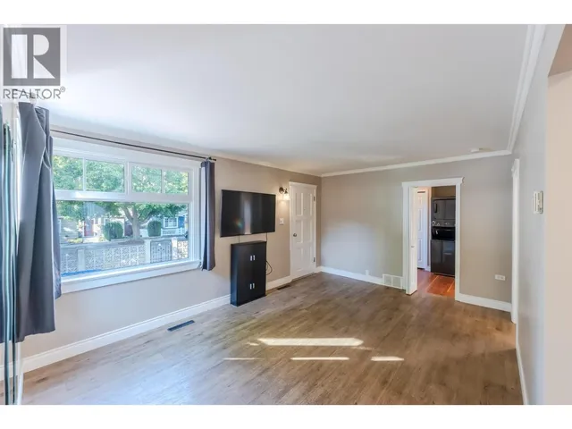 1110 KILWINNING STREET, Penticton 2