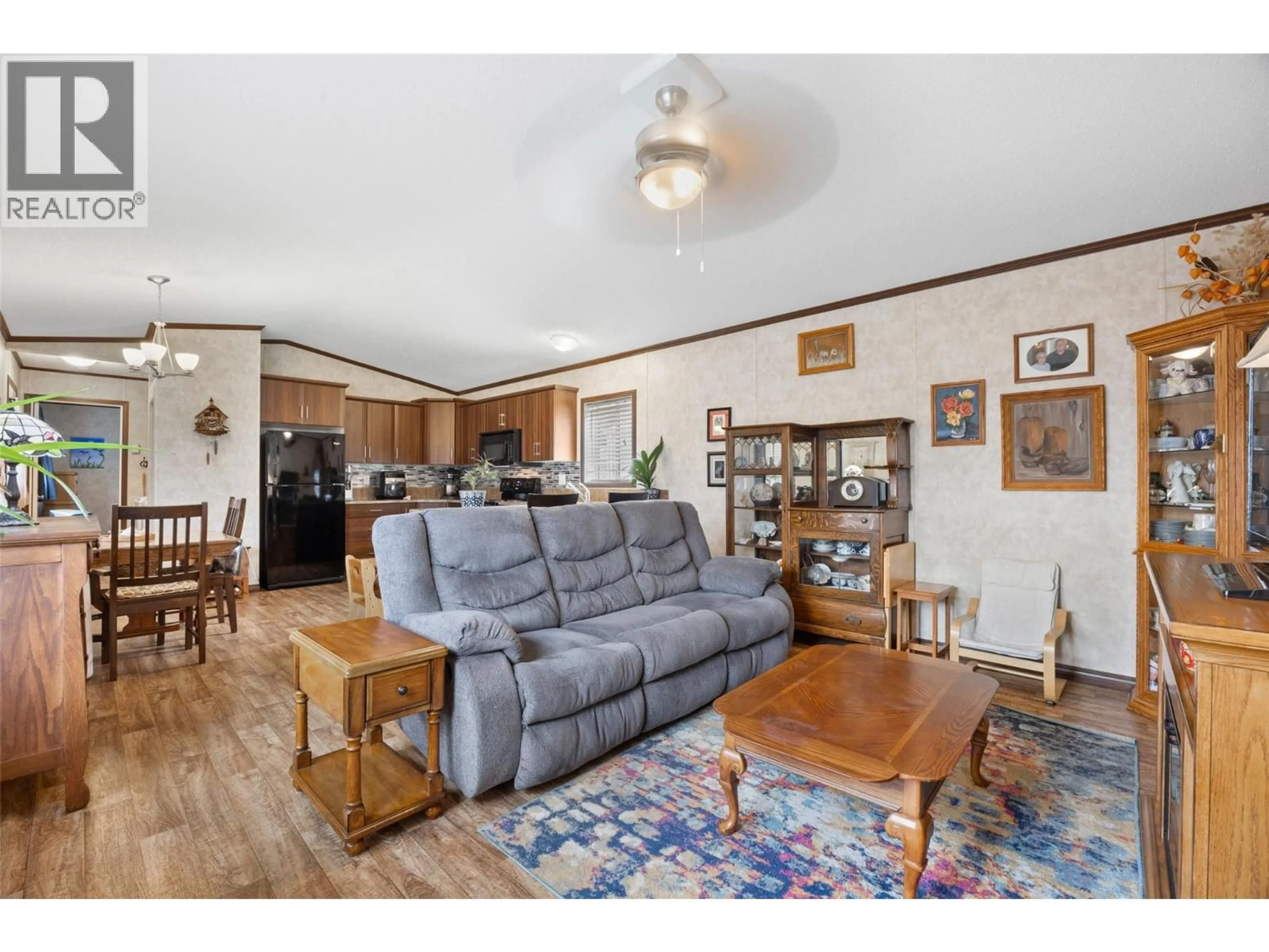 Living room with furniture, unknown for 27 - 7805 DALLAS DRIVE, Kamloops British Columbia V2C0E5