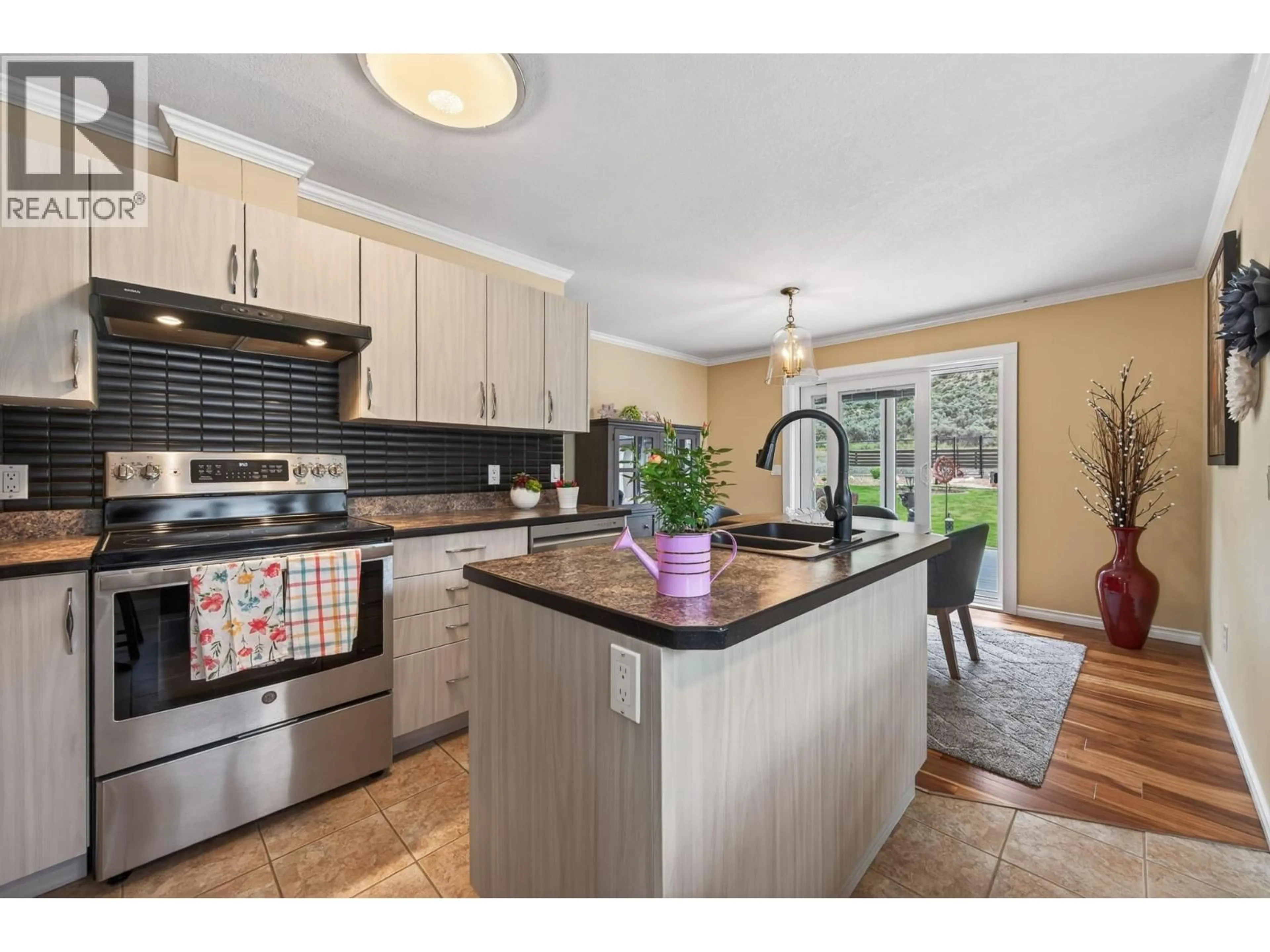 Open concept kitchen, unknown for 3577 NAVATANEE DRIVE, Kamloops British Columbia V2H1S1