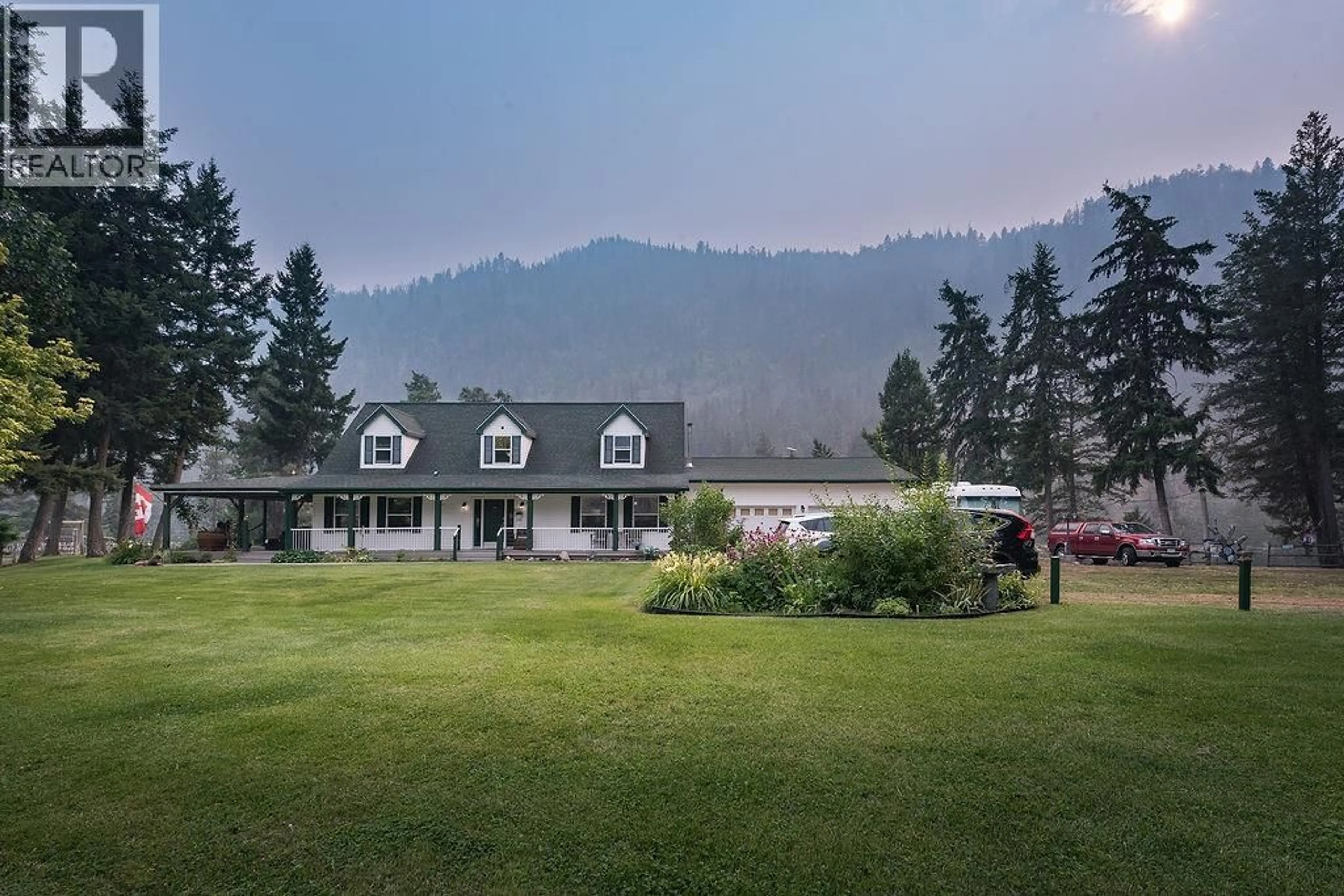 A pic from outside/outdoor area/front of a property/back of a property/a pic from drone, mountain view for 2821 OLD HEDLEY ROAD, Princeton British Columbia V0X1K0