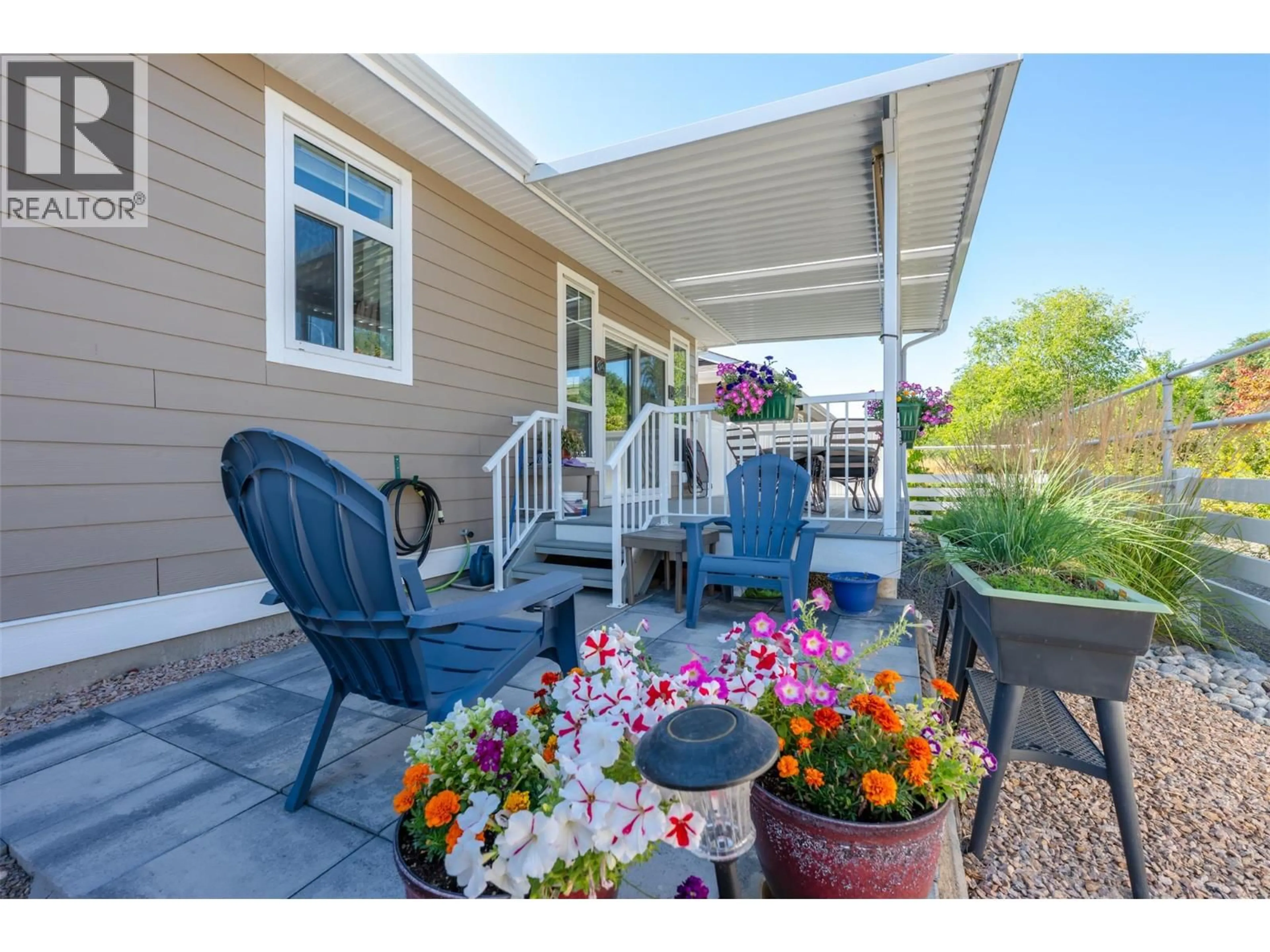 Patio, water/lake/river/ocean view for 24 - 351 WARREN AVENUE WEST, Penticton British Columbia V2A3N2