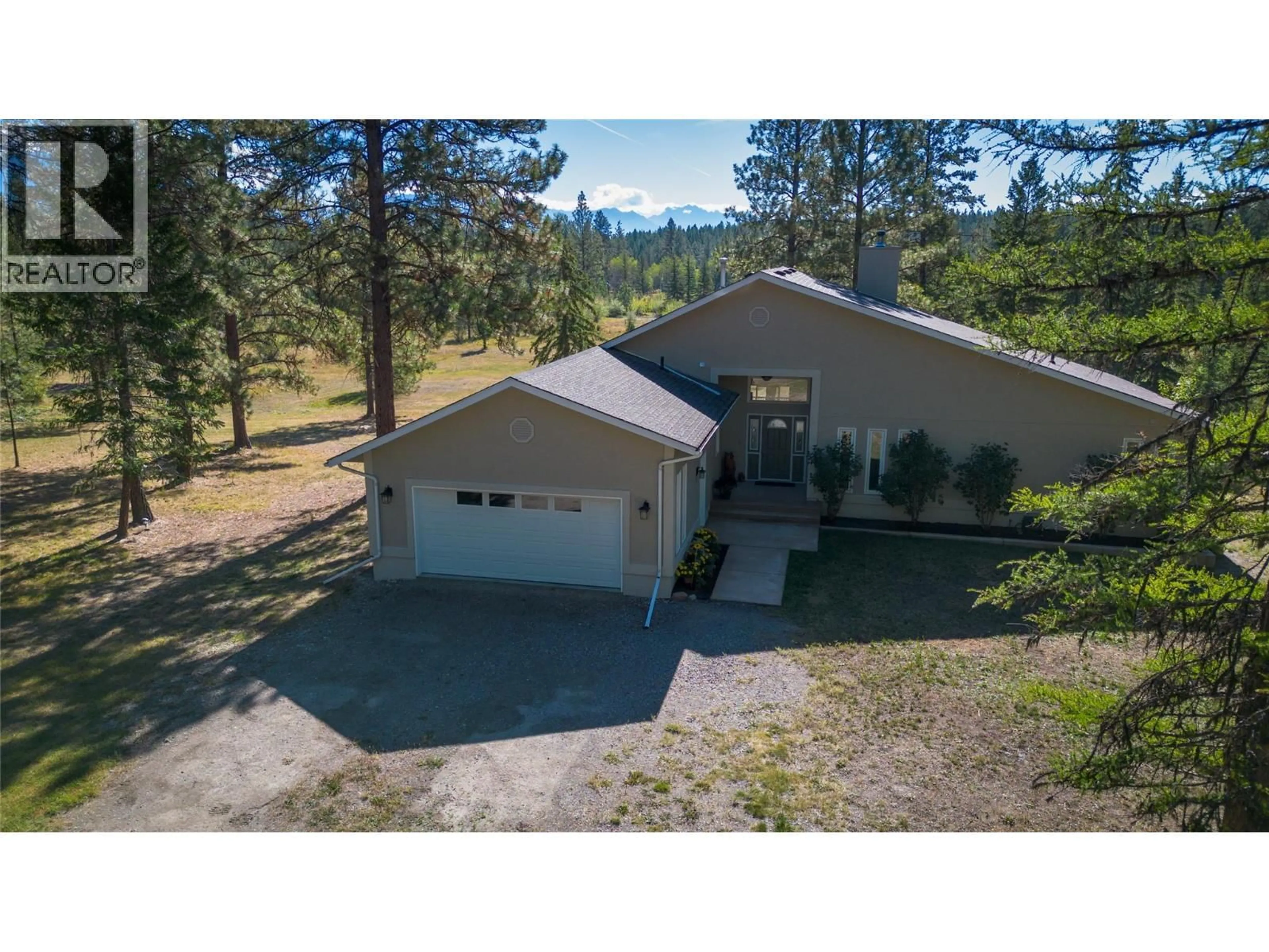 A pic from outside/outdoor area/front of a property/back of a property/a pic from drone, unknown for 3301 PINE RIDGE ROAD, Kimberley British Columbia V1A3L5