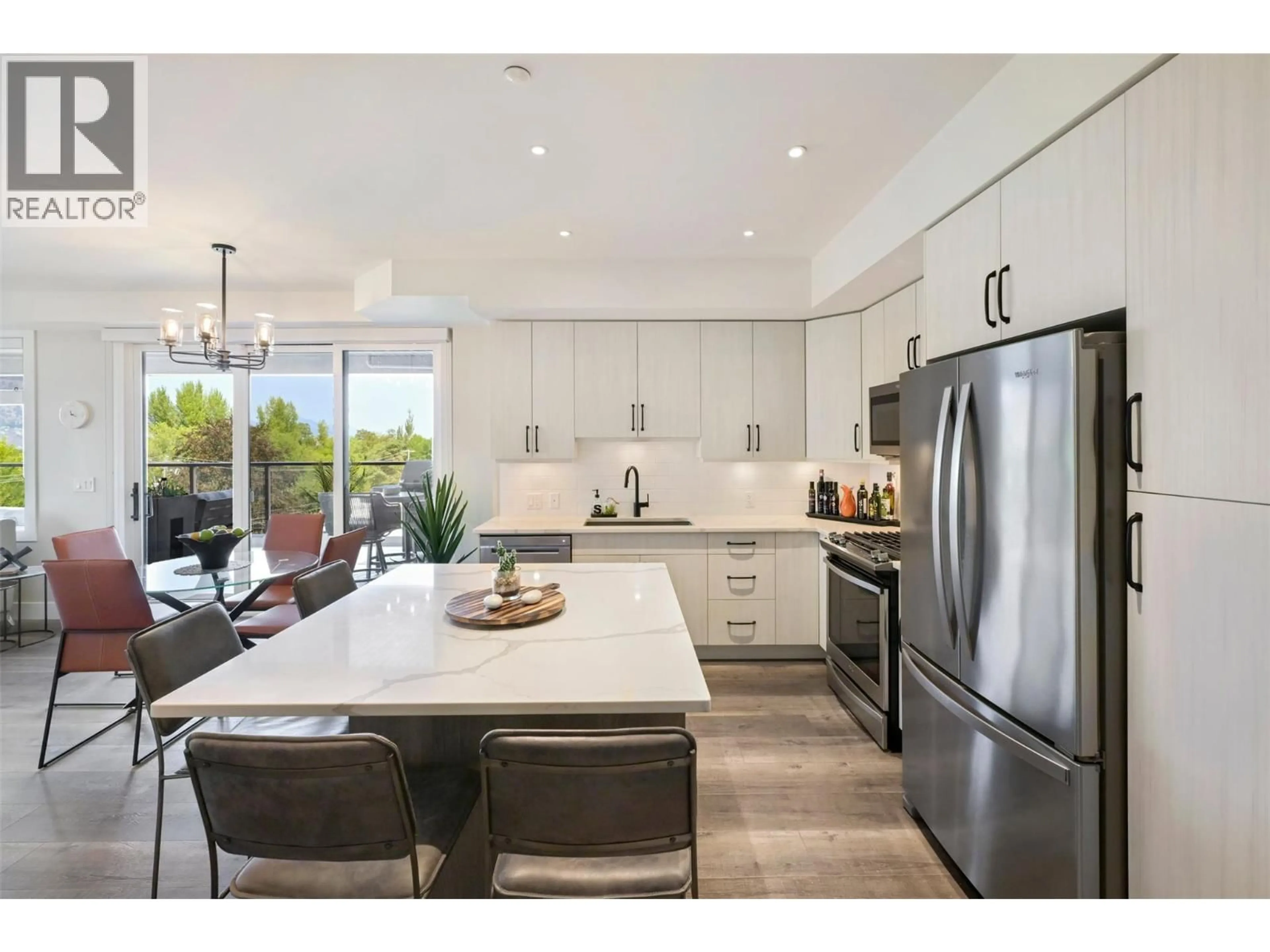 Open concept kitchen, ceramic/tile floor for 401 - 110 ELLLIS STREET, Penticton British Columbia V2A4L5