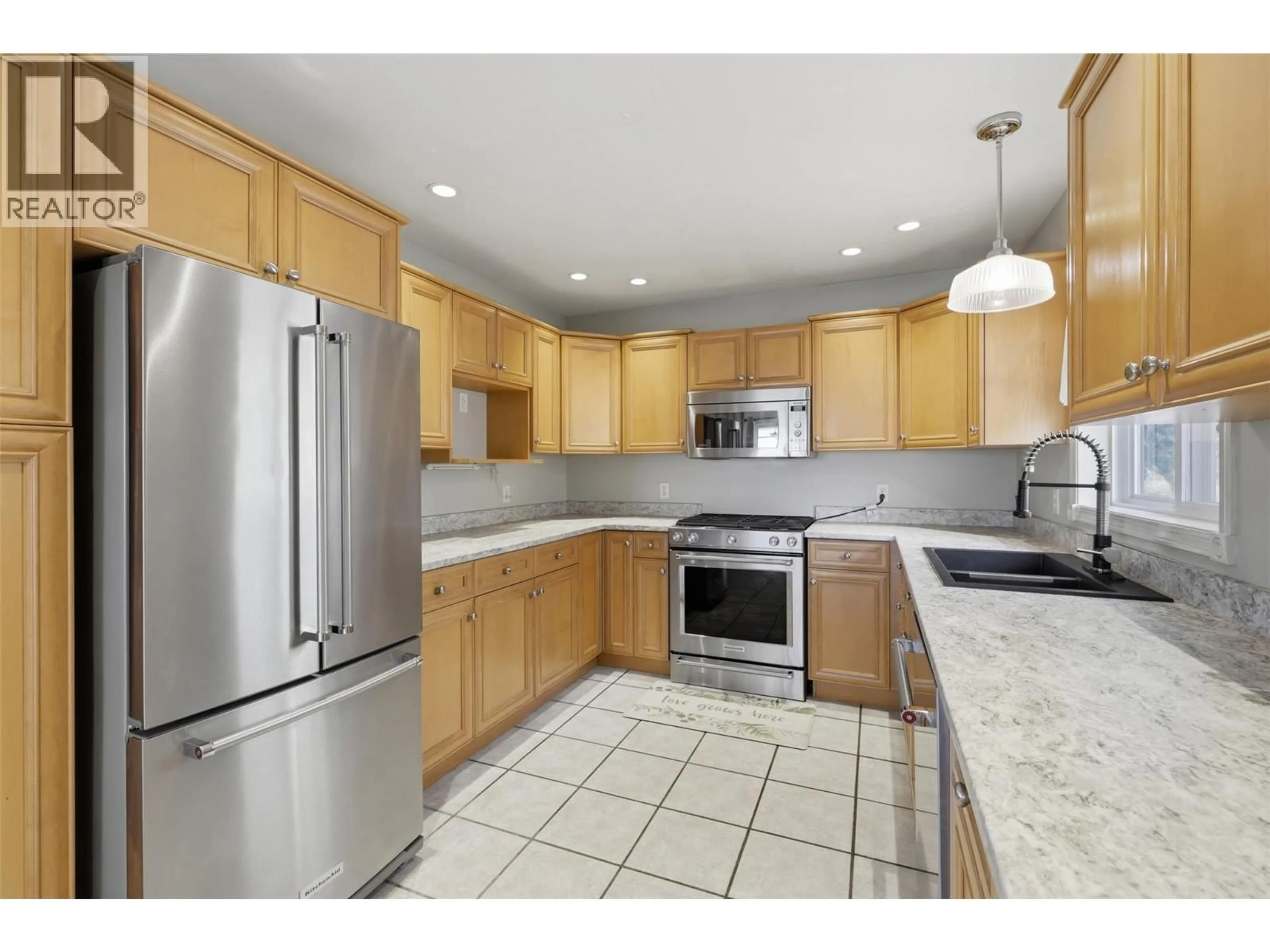 Unknown for 992 PINE SPRINGS ROAD, Kamloops British Columbia V2B8H2