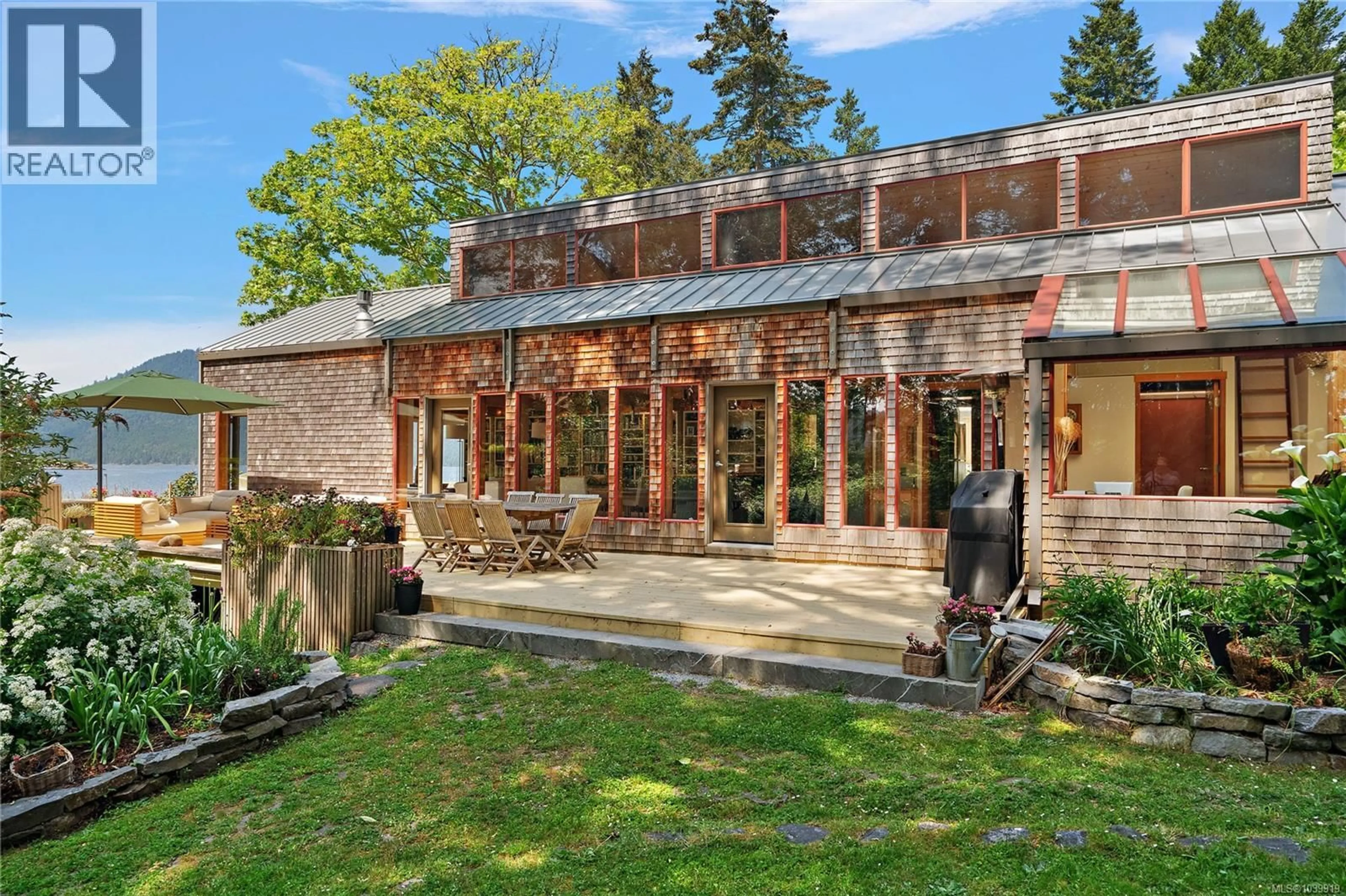 Unknown for 68C MCKENZIE CRESCENT, Piers Island British Columbia V8L5Y7