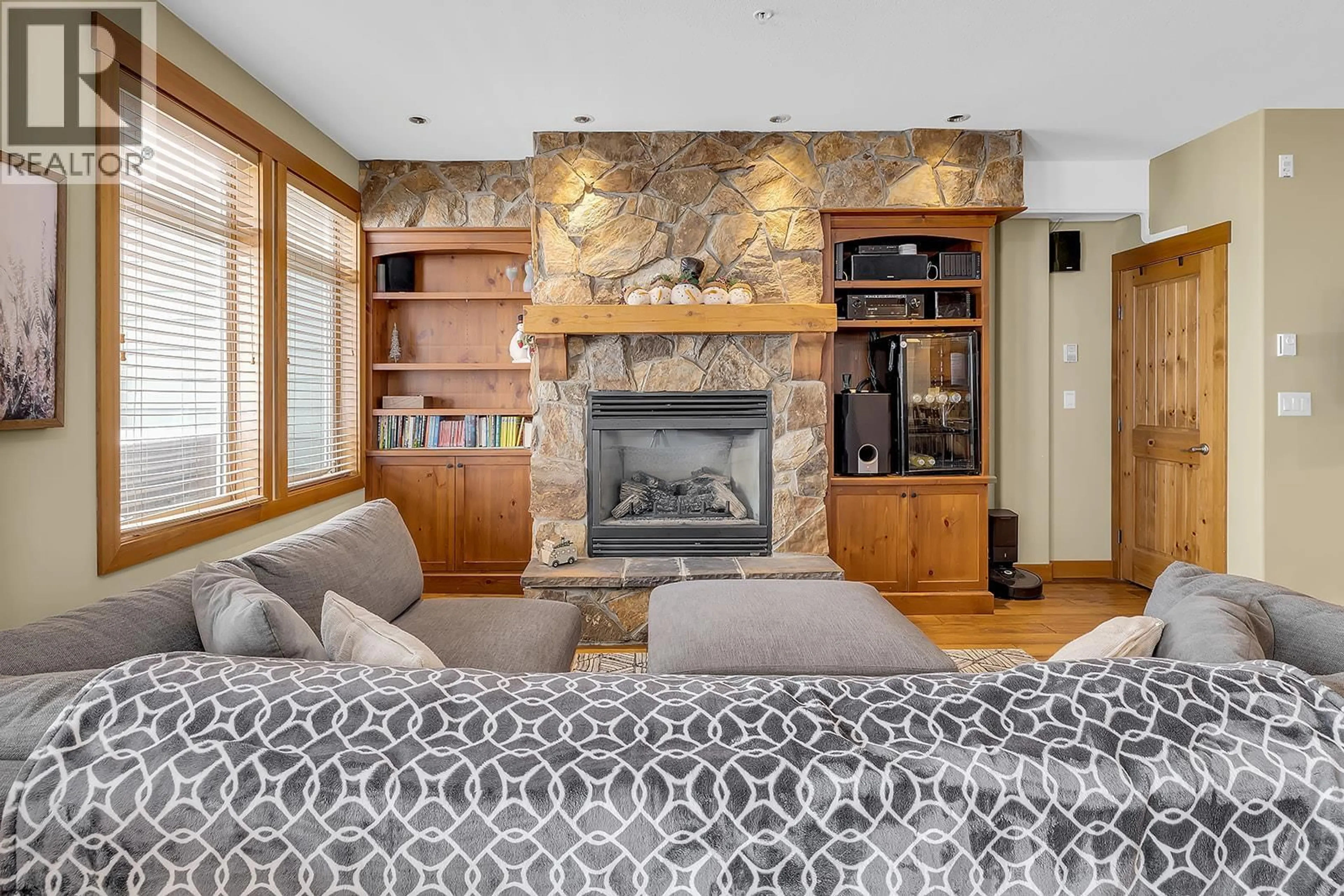 Living room with furniture, unknown for 1 - 255 RAVEN RIDGE ROAD, Big White British Columbia V1P1P3